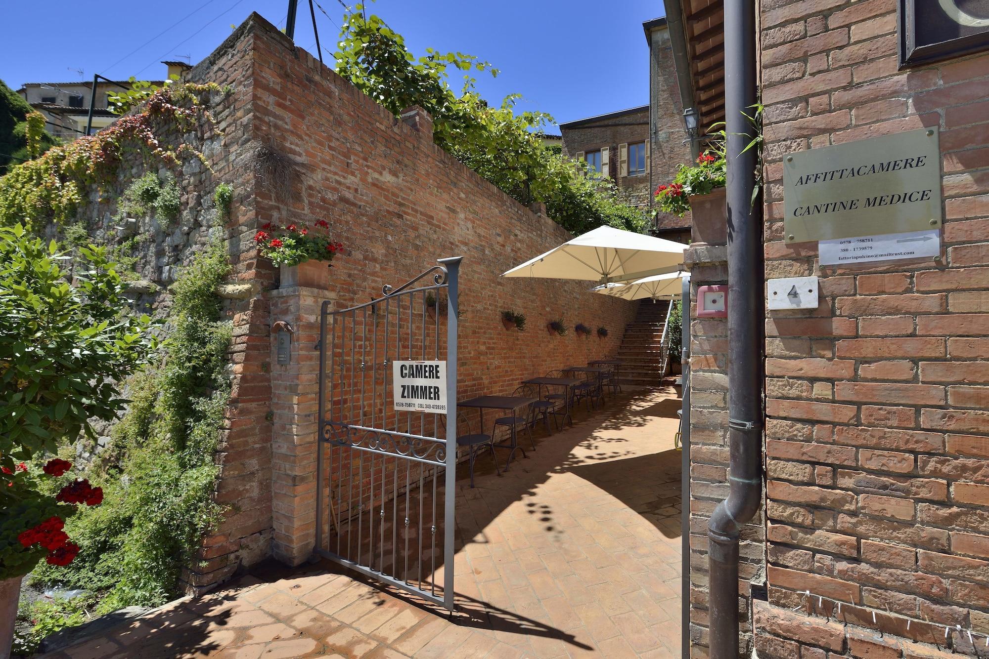 Vista Exterior La Corte Medicea