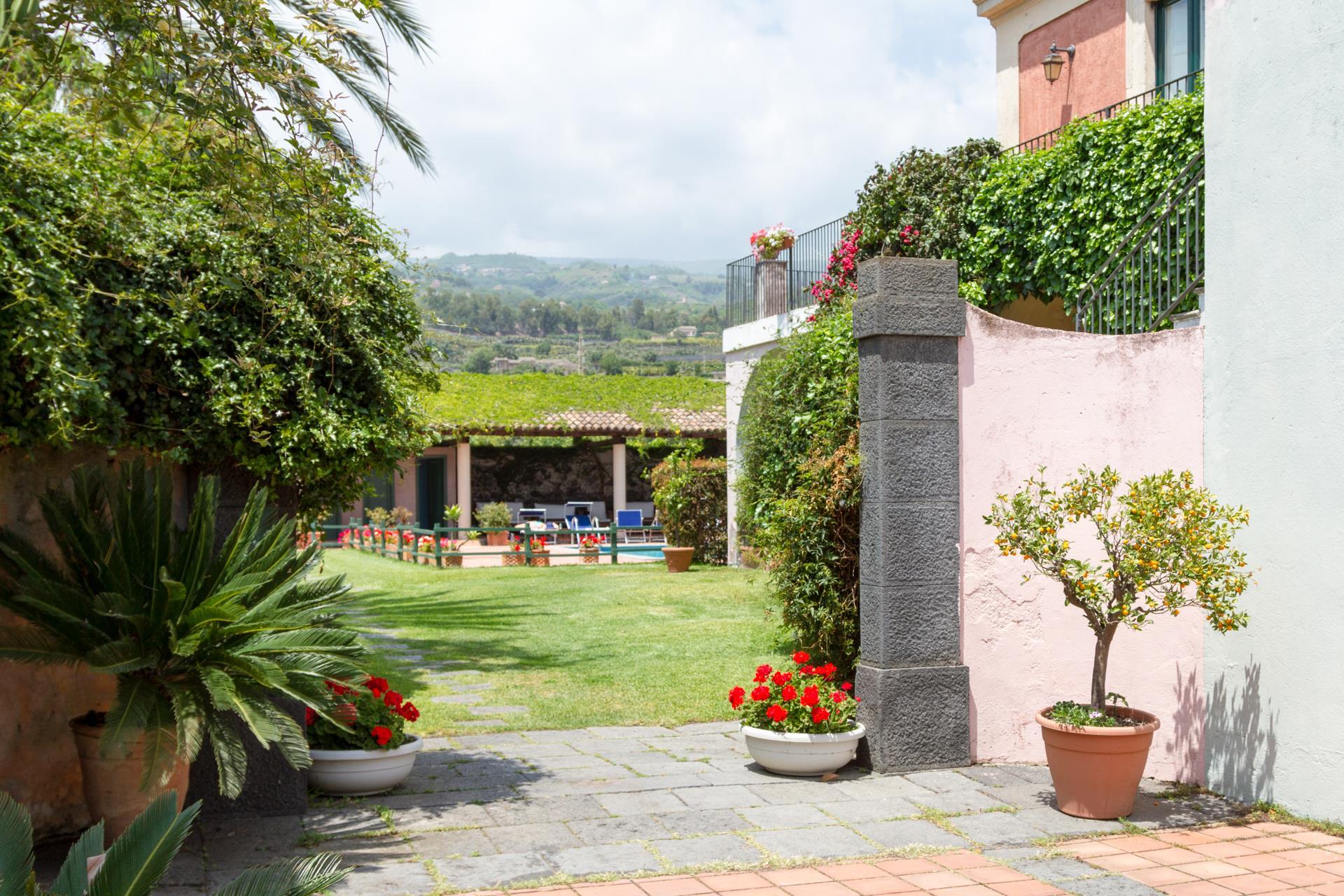 Vista Exterior Etna