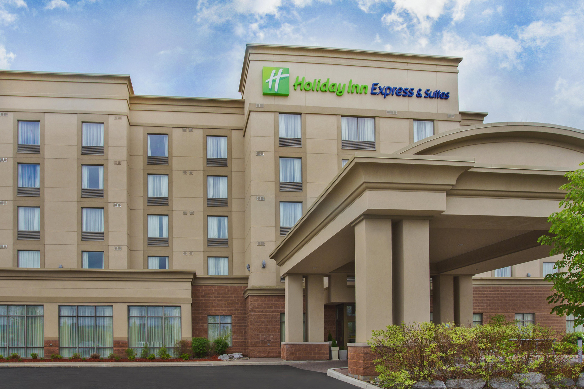 Vista Exterior Newmarket Hotel & Suites