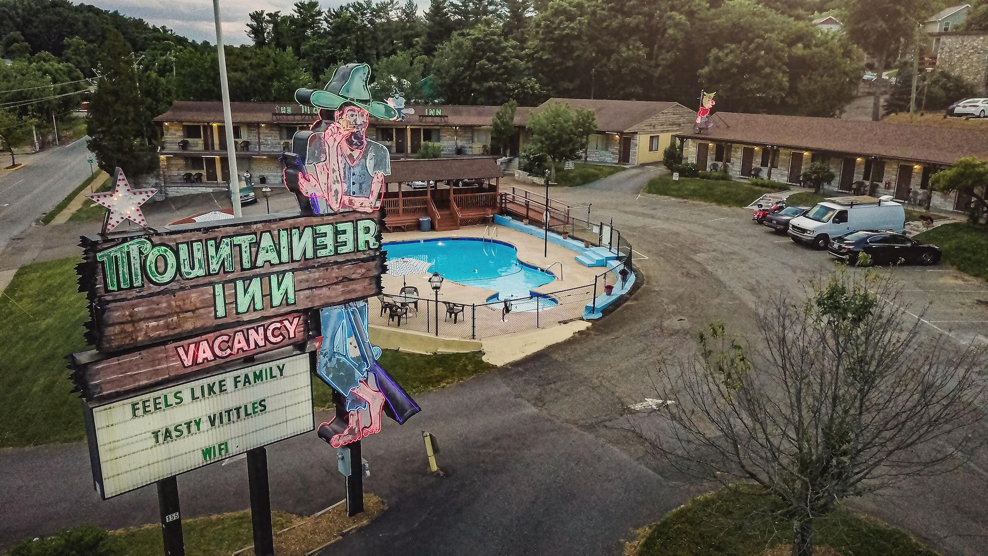 Varios The Mountaineer Inn