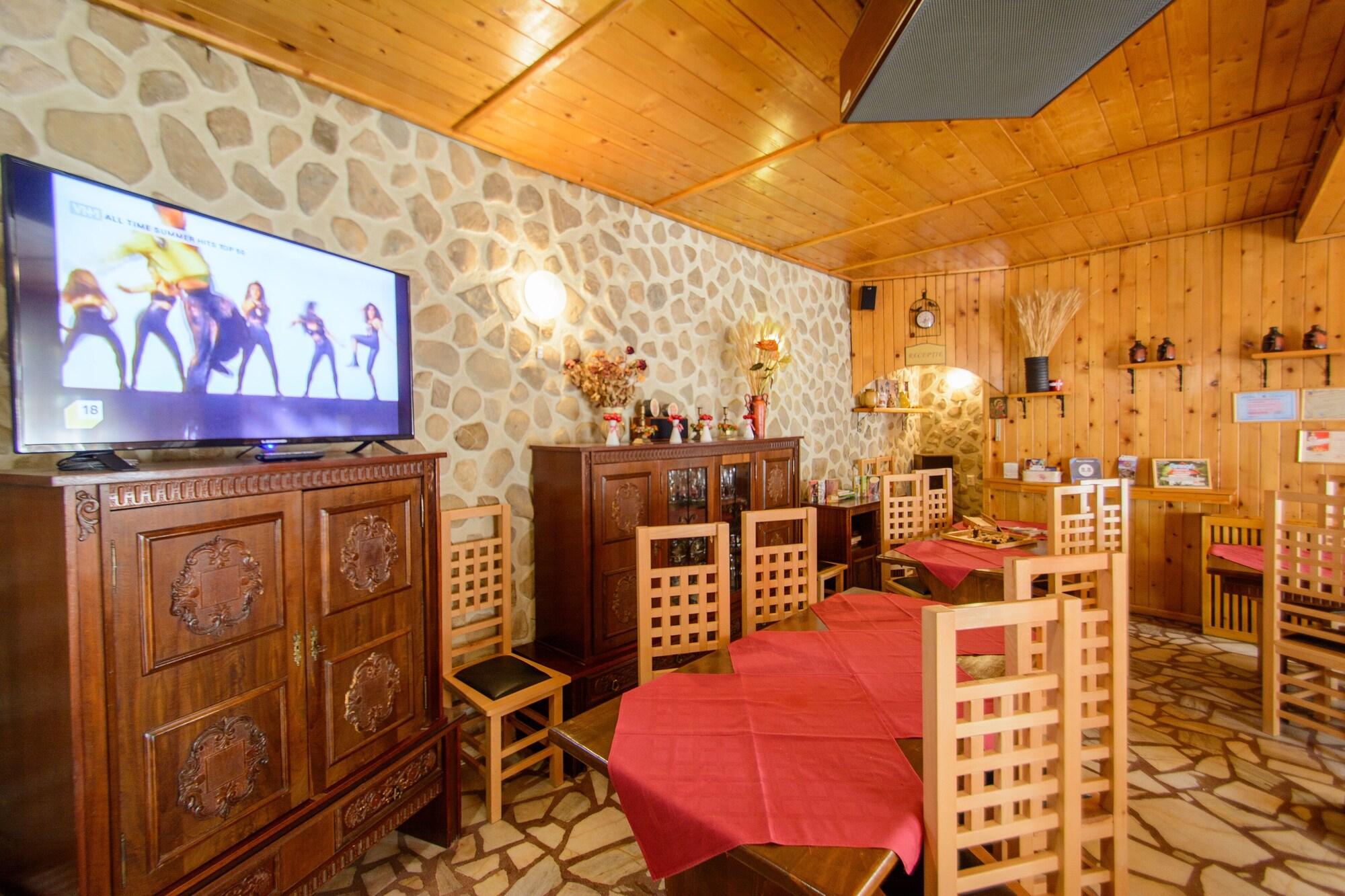 Vista Lobby Rem's Pension
