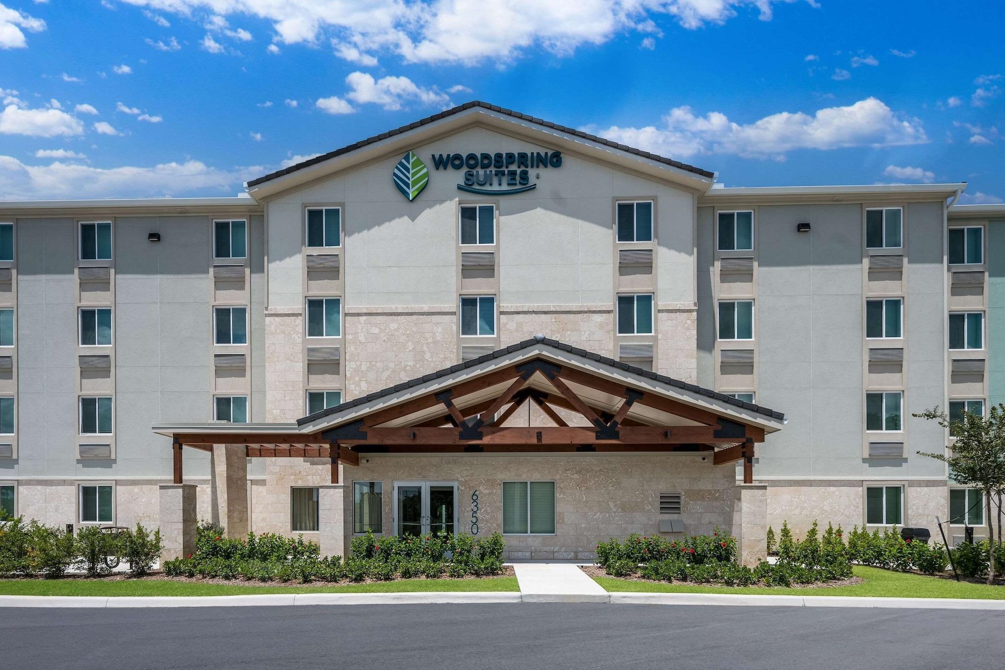 Varios Woodspring Suites West Palm Beach