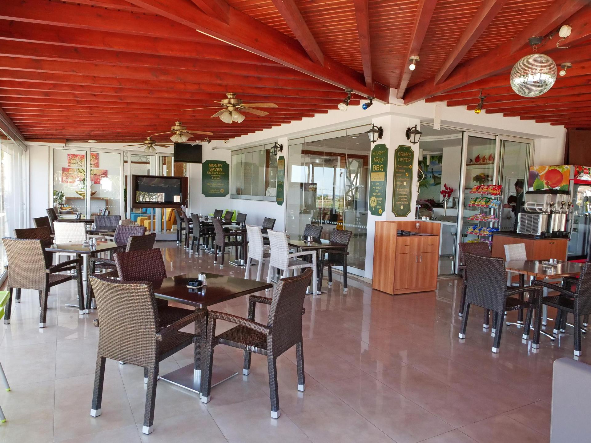 Restaurant Loutsiana Hotel Apts