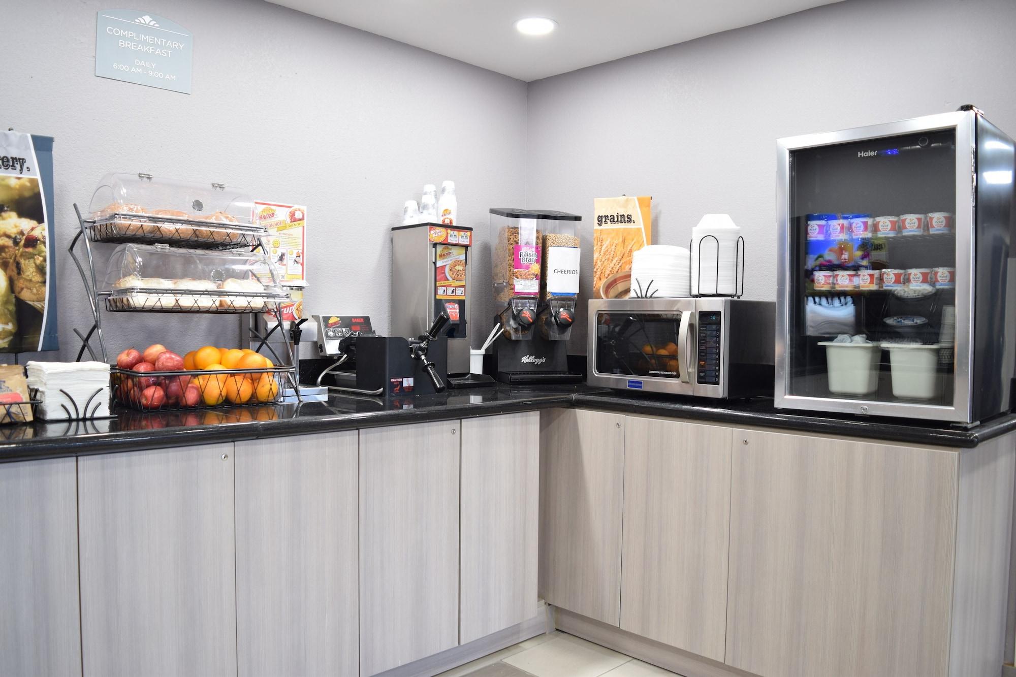 Restaurant Microtel Inn & Suites by Wyndham Raleigh