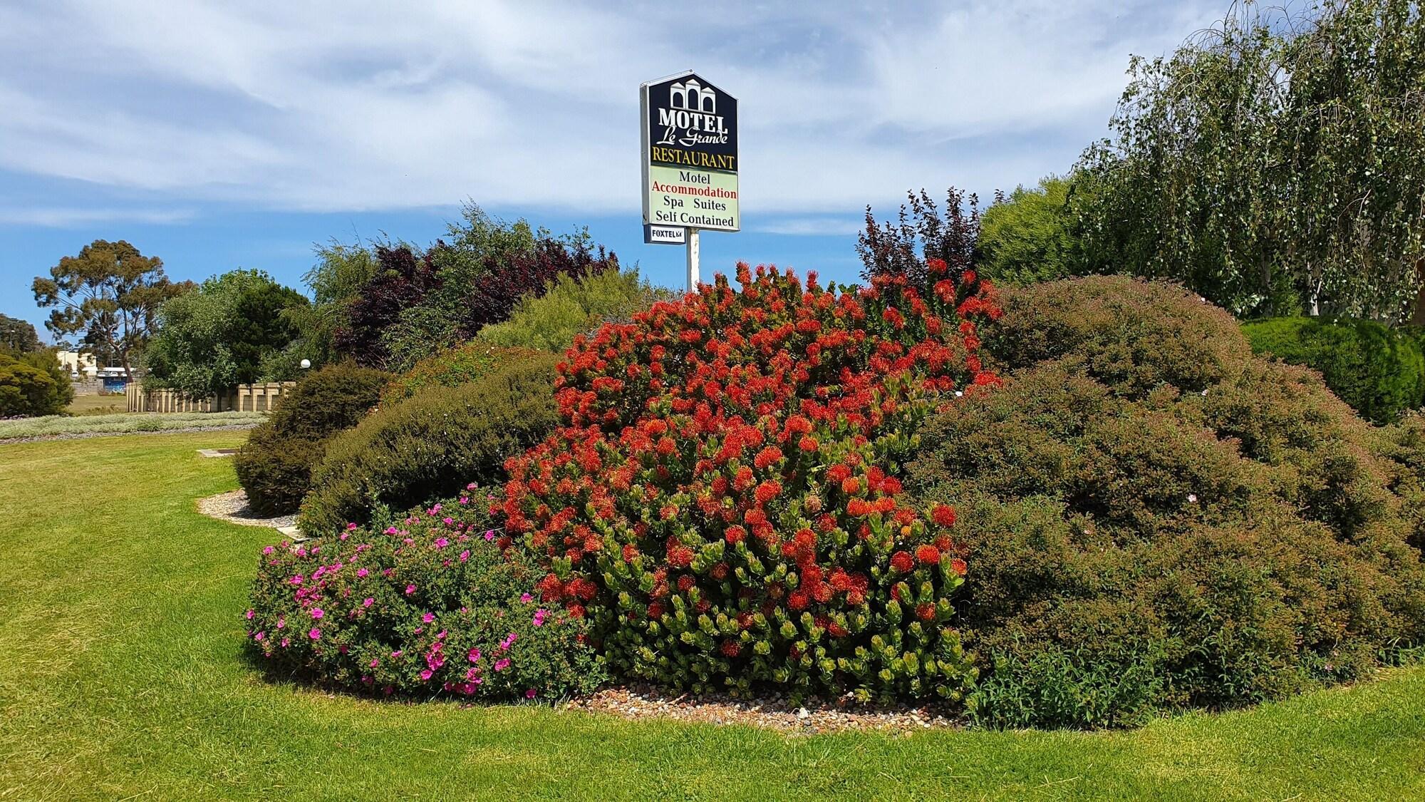 Vista Exterior Motel Le Grande