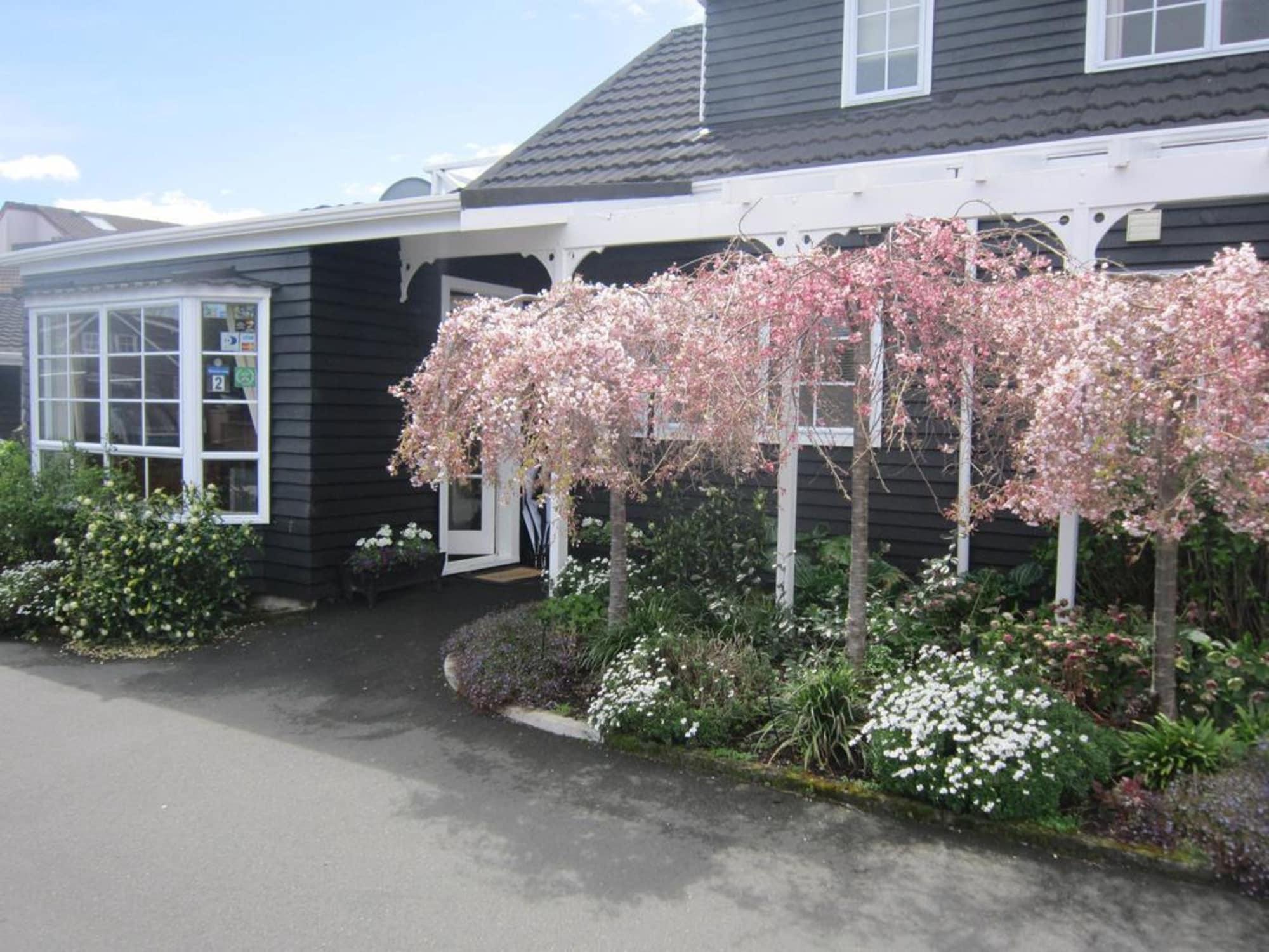 Vista Exterior Cottage Mews Motel