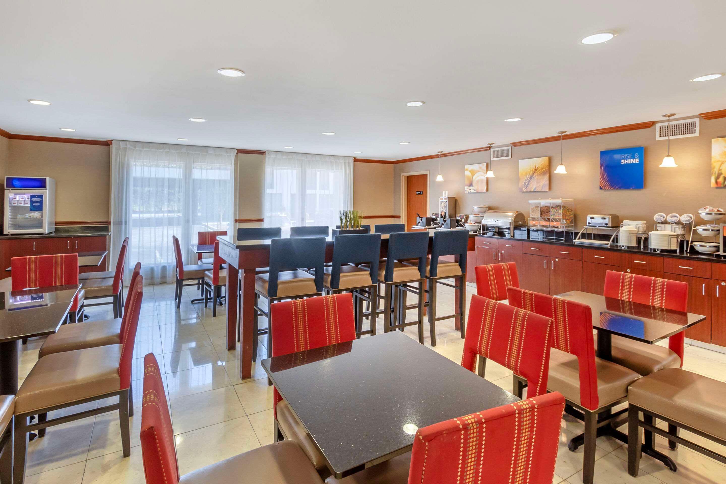 Restaurant Comfort Inn & Suites Airport Convention Center