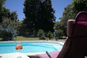 Alojamiento - Chambres d'hôtes H De Surgeres