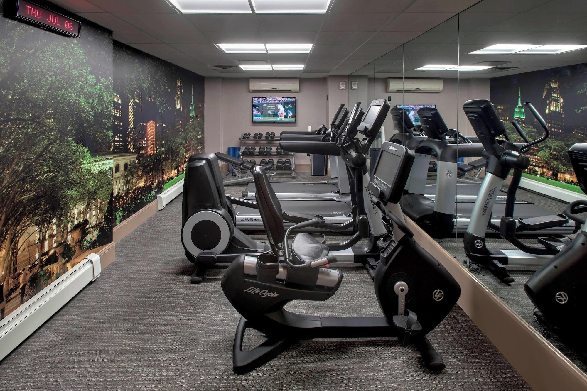 Gimnasio Courtyard by Marriott New York City Manhattan Fifth Avenue