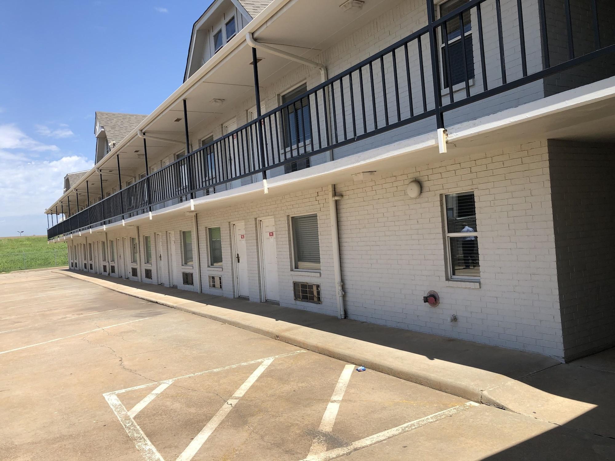 Vista Exterior BestWay Inn Oklahoma City Airport