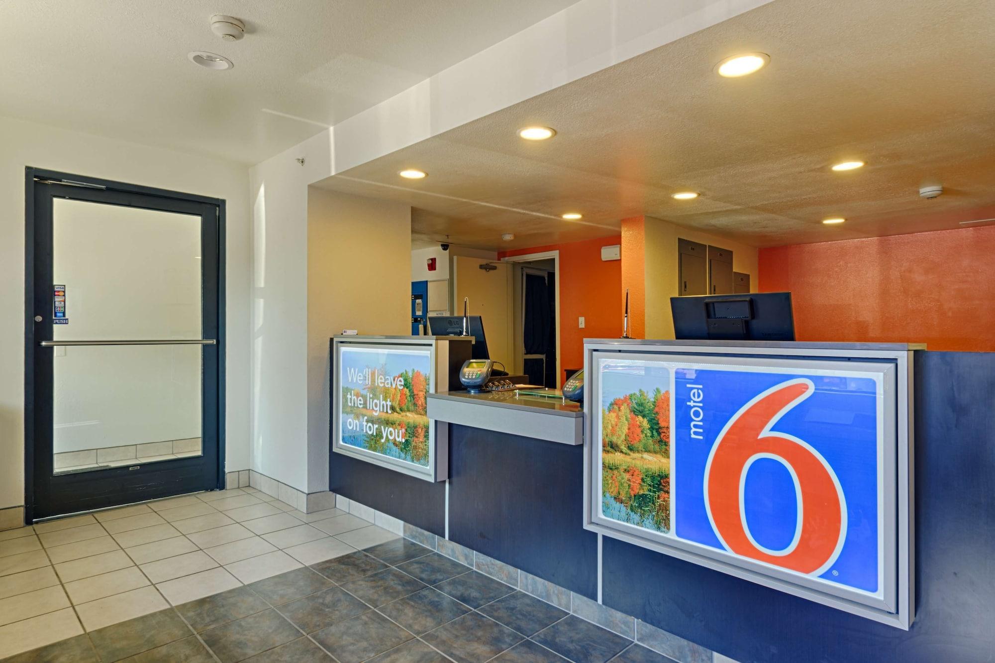 Vista Lobby Motel 6 Laurel, DC - Washington Northeast