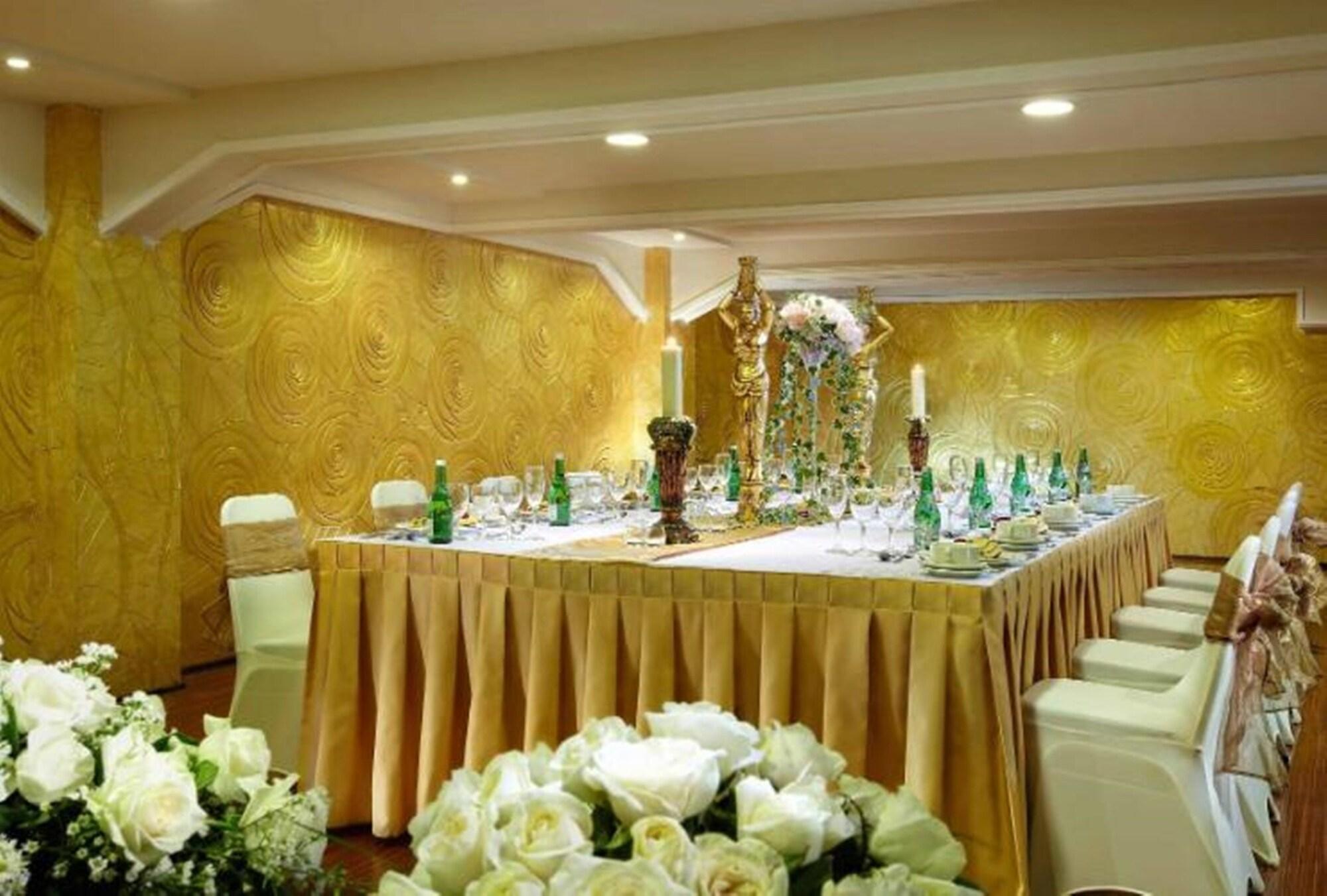 Salón de Baile Amos Cozy Hotel & Convention Hall