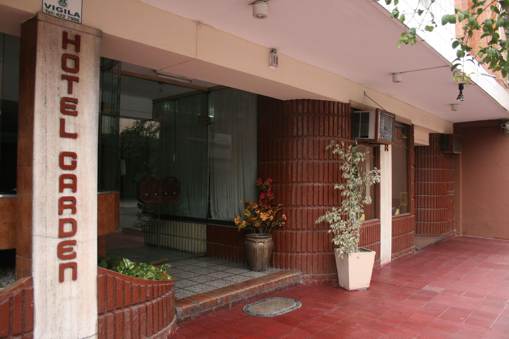 Varios Garden Hotel Tucumán
