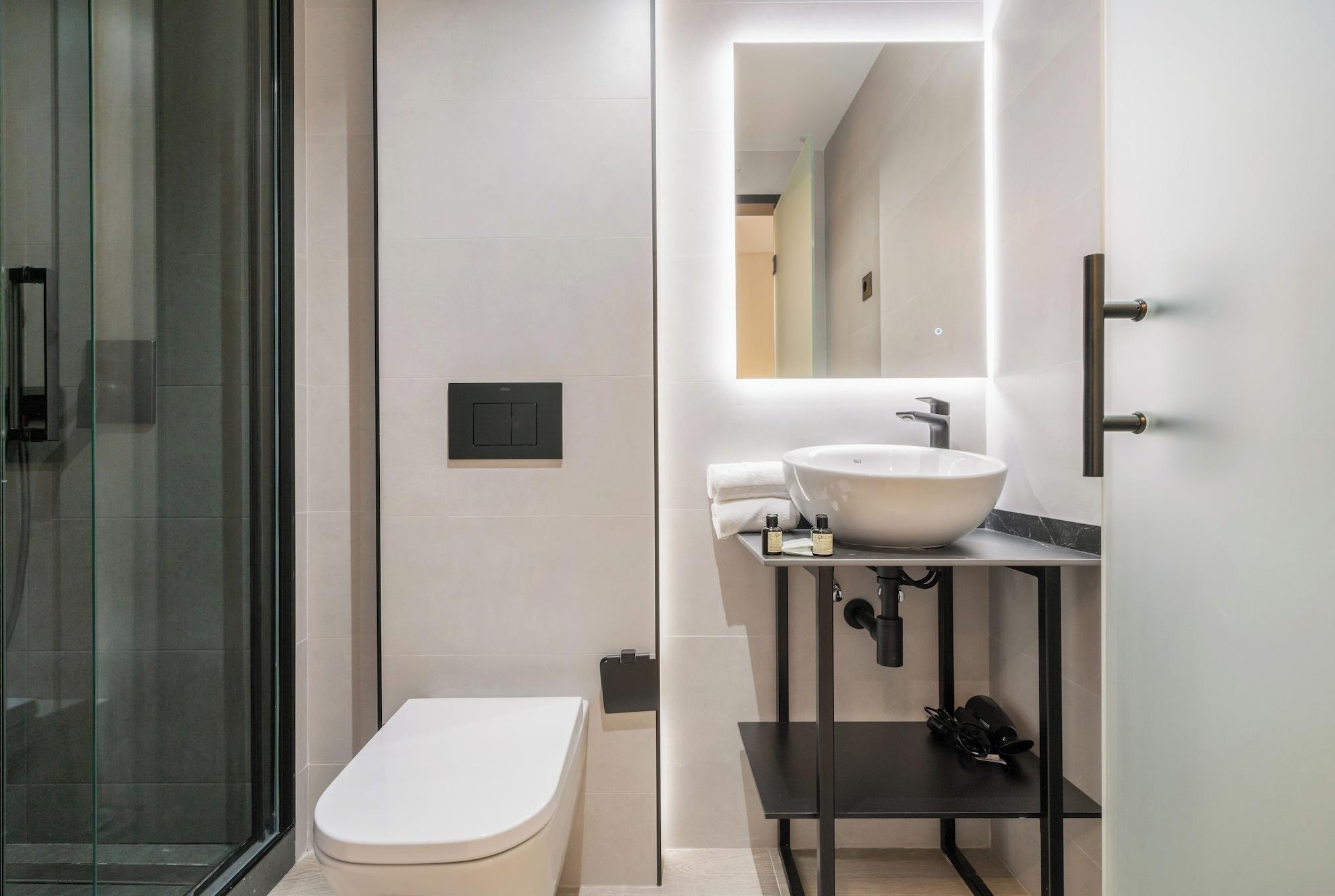 Equipamiento de Habitación Dobo Madrid SB20