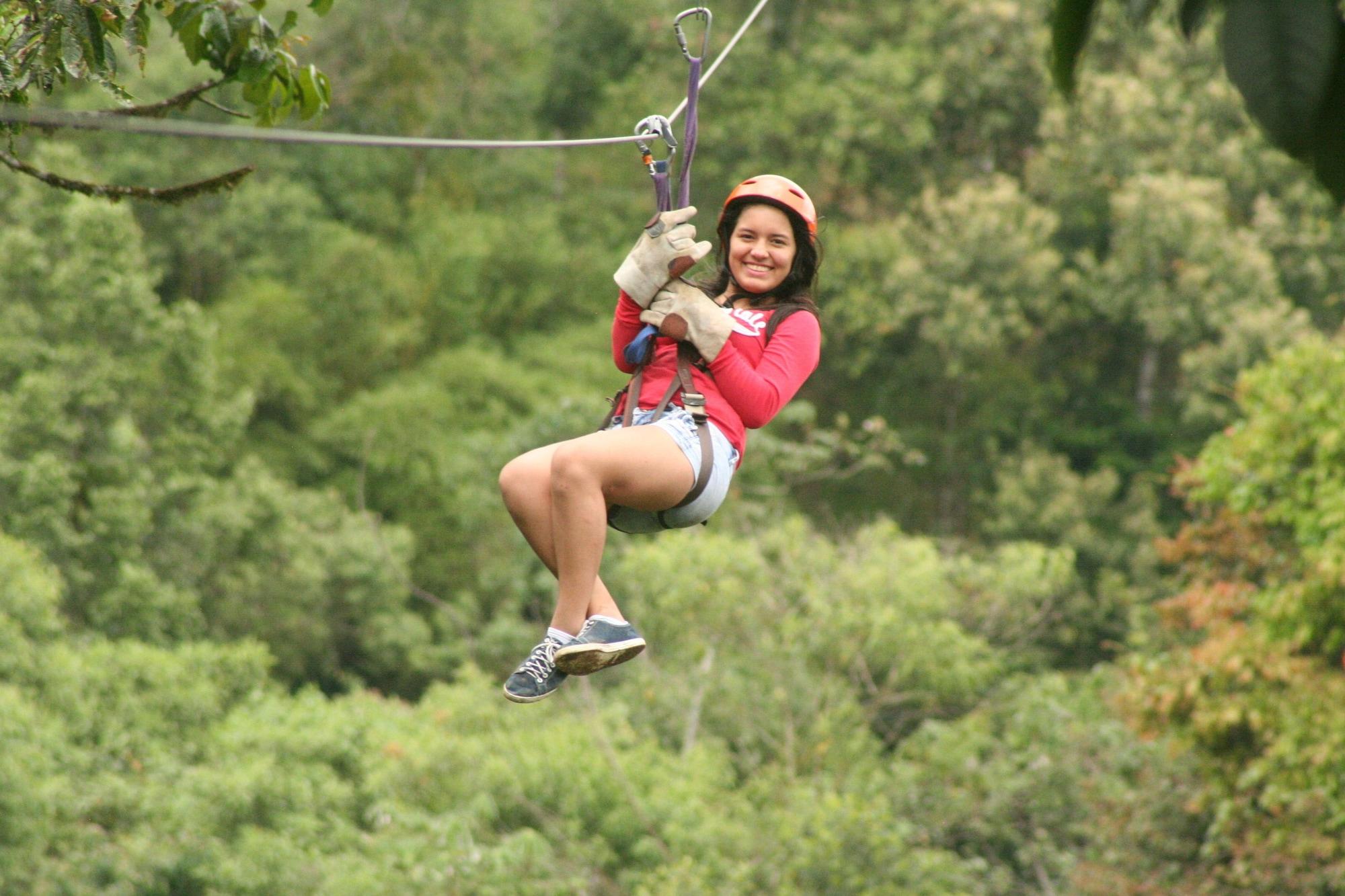 Instalaciones Recreativas Cabañas Armonía y Jardín de Orquideas