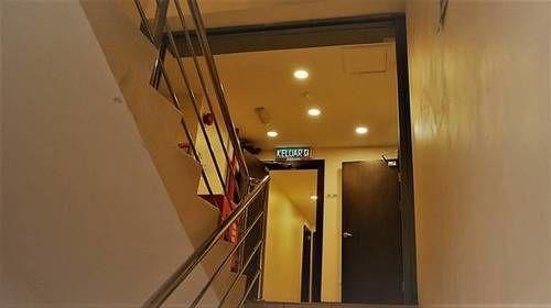 Varios Transit Hotel