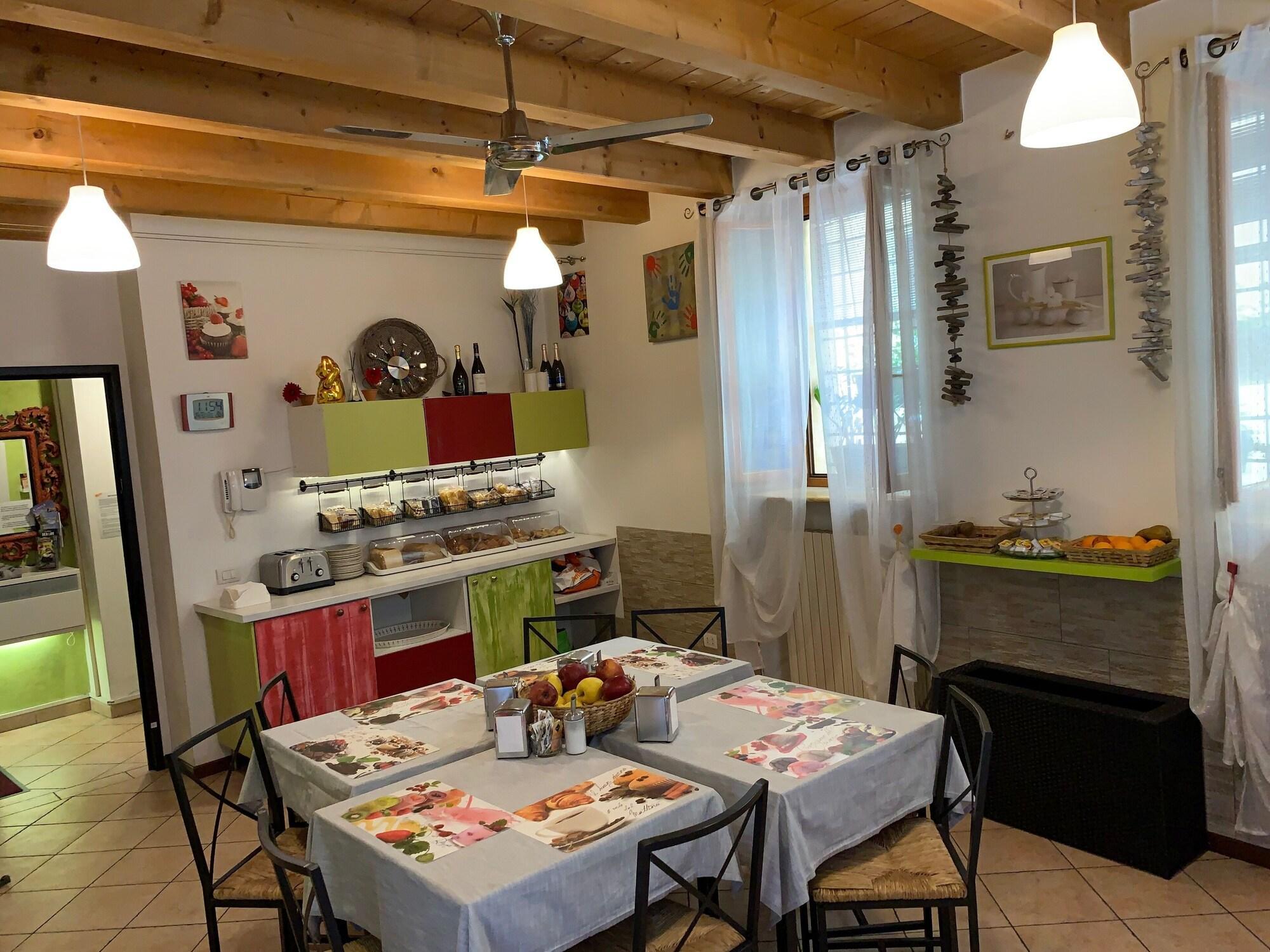 Vista Lobby Vicolo 22