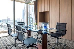 Alojamiento - Hilton Garden Inn Bangkok Silom