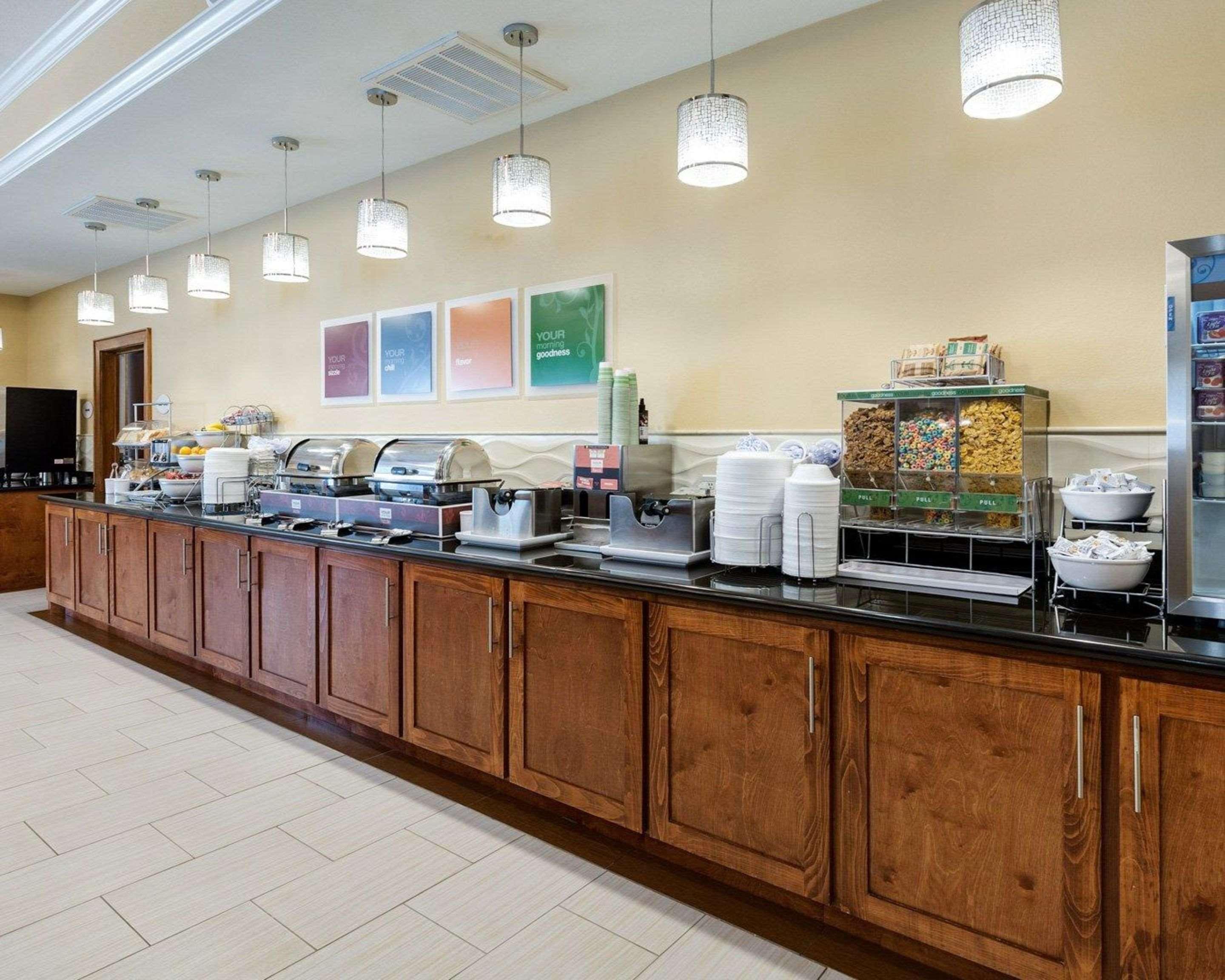 Restaurant Comfort Suites at Katy Mills