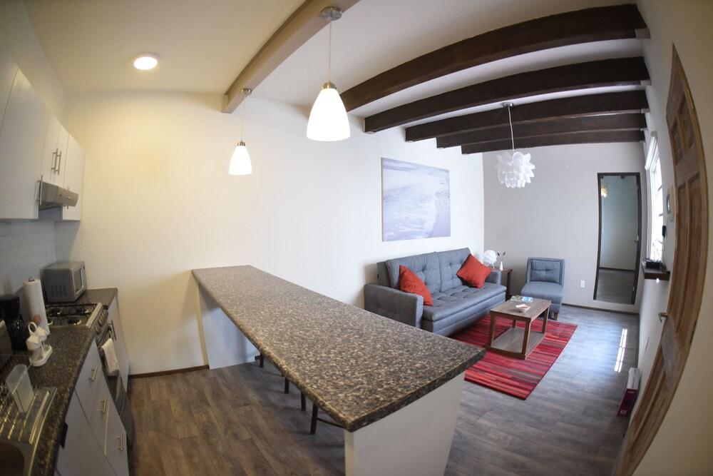 Hotel OM 686 Urban Lofts