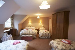 Alojamiento - Edencoille Guest House