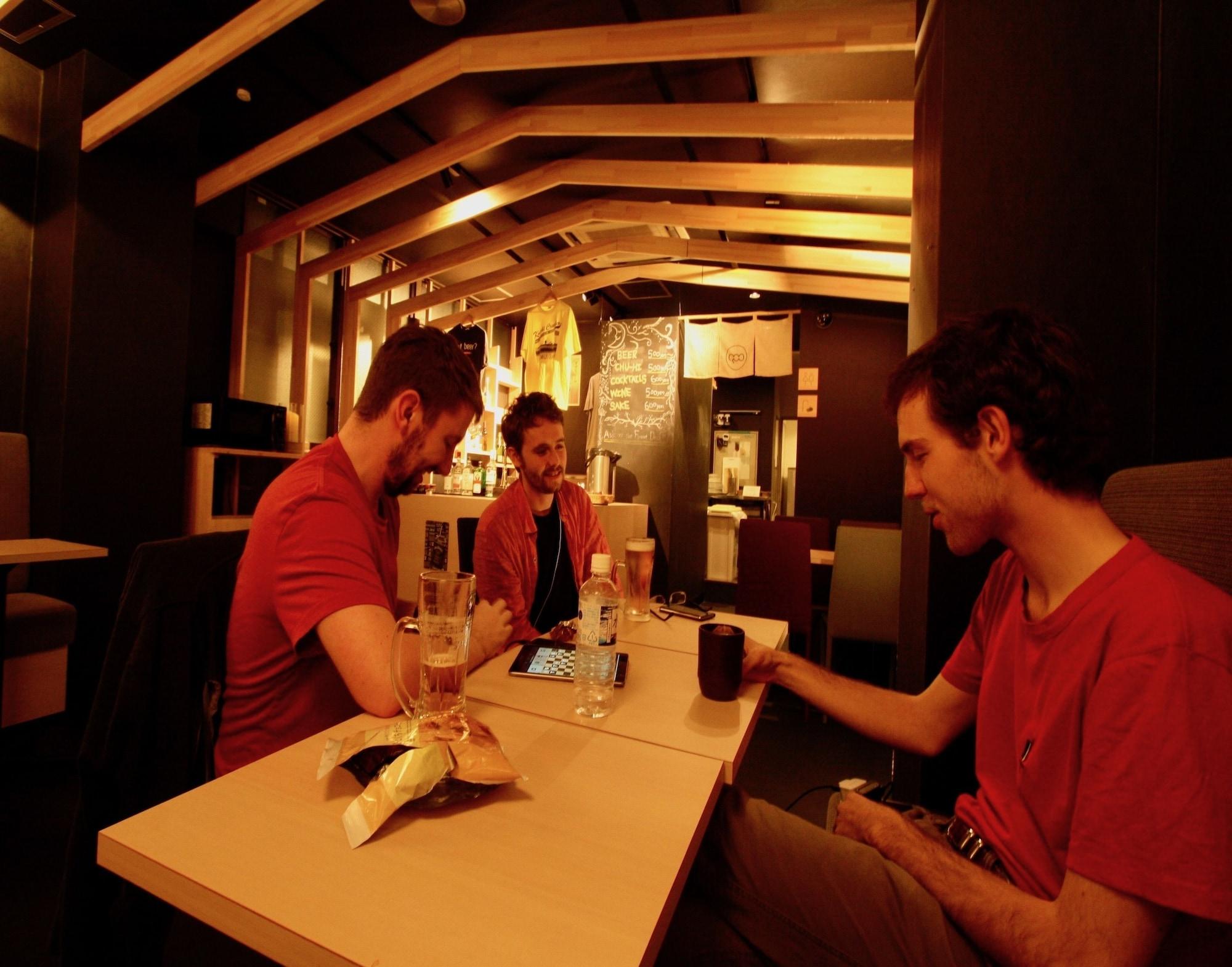 Restaurant Namba Guesthouse HIVE - Hostel