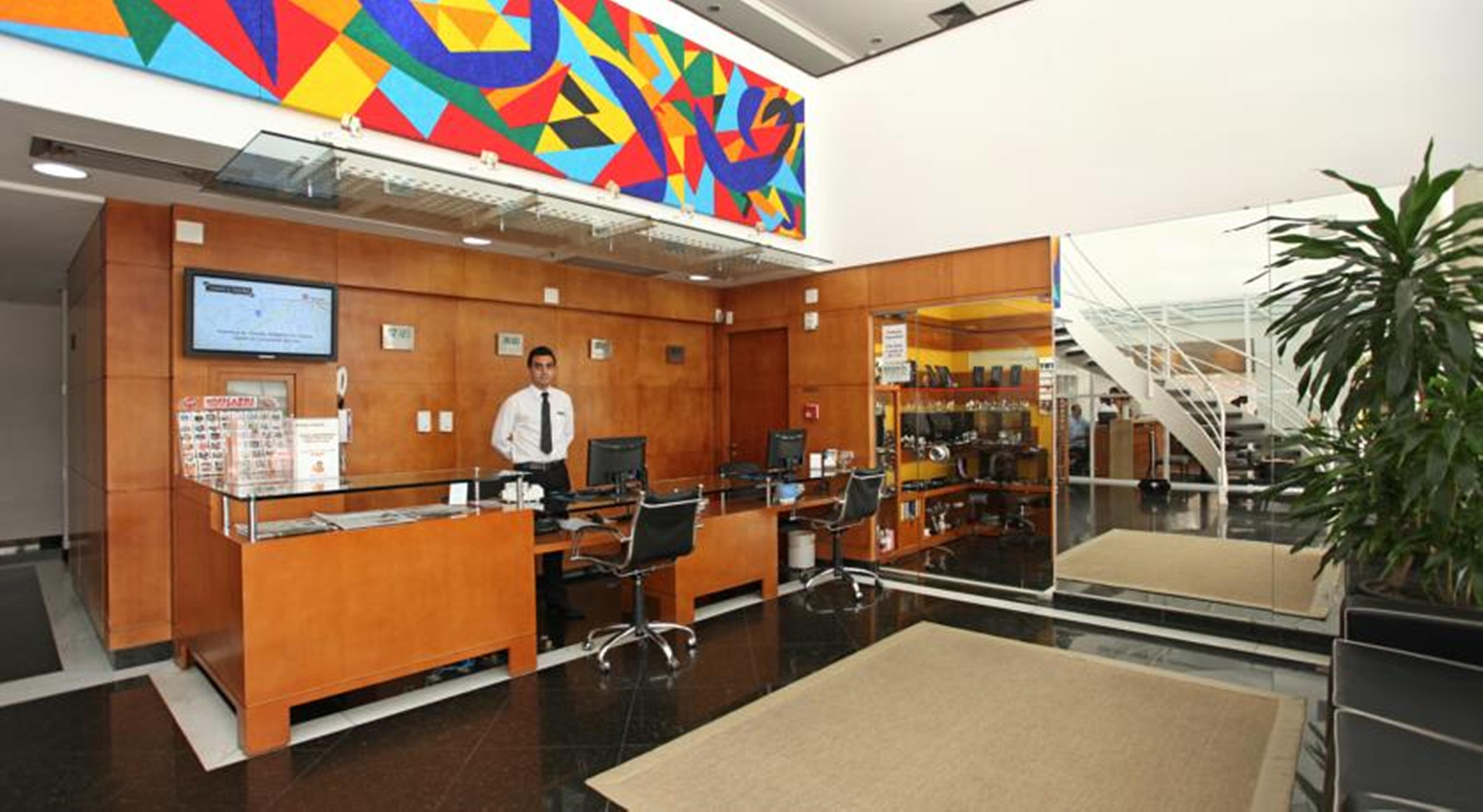 Vista Lobby Astron Saint Charbel