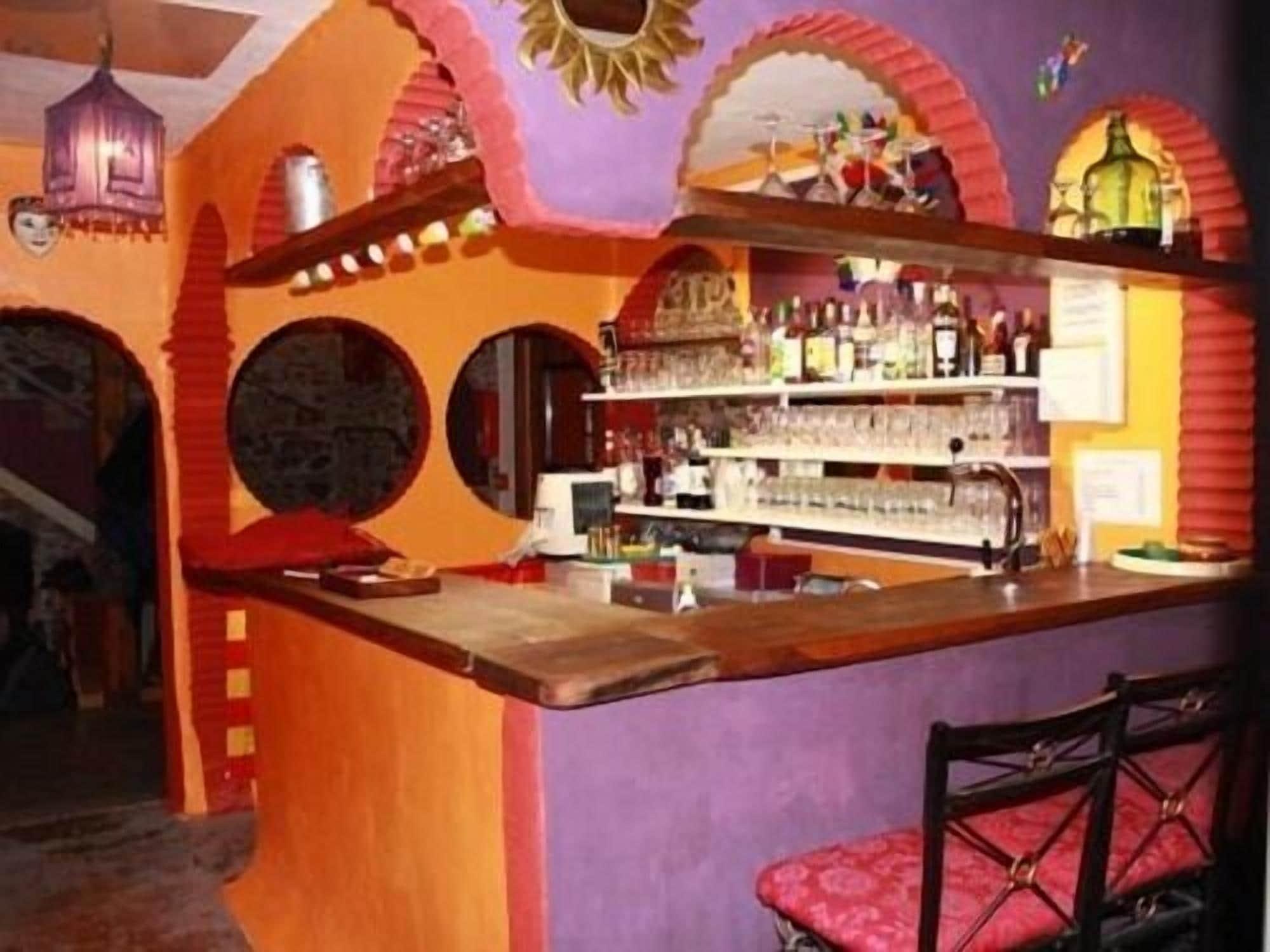 Bar/Salón La Maison de Verotte