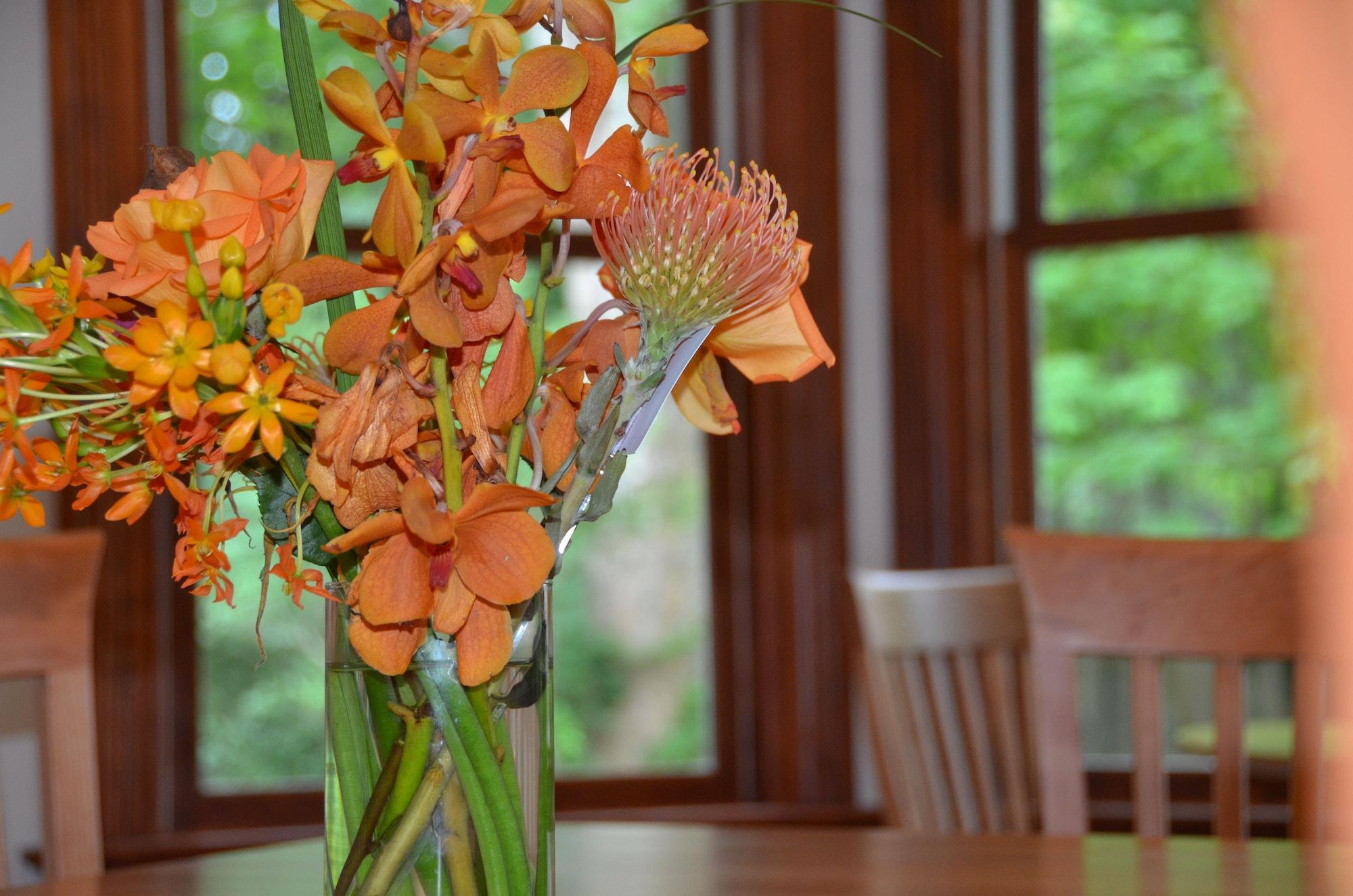 Vista Lobby 434 on Main