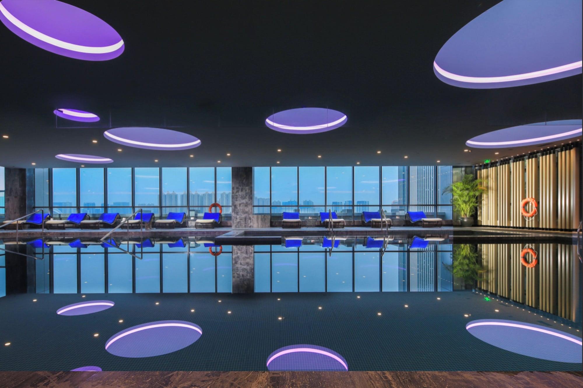 Vista Piscina Intercontinental Taiyuan by IHG