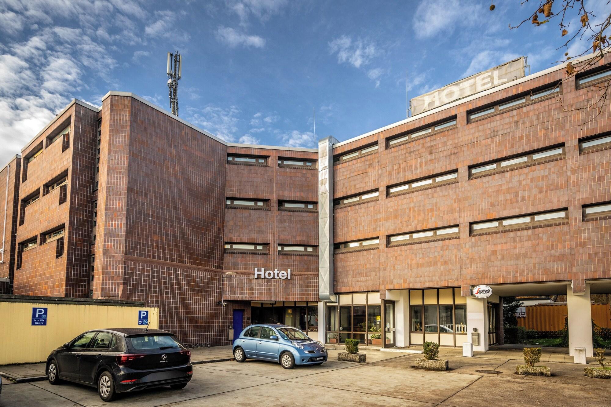 Varios Raststättenhotel Grunewald