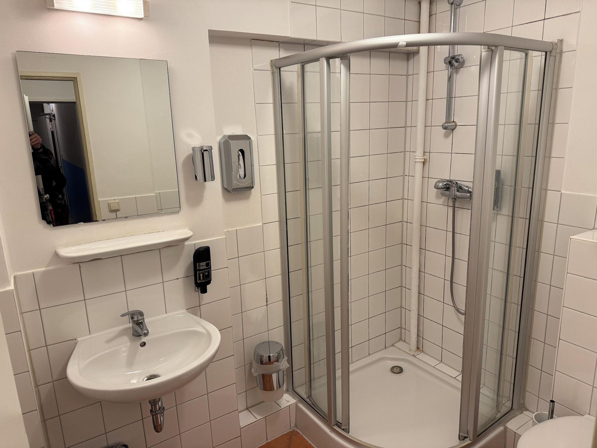 Equipamiento de Habitación Pension Alpha
