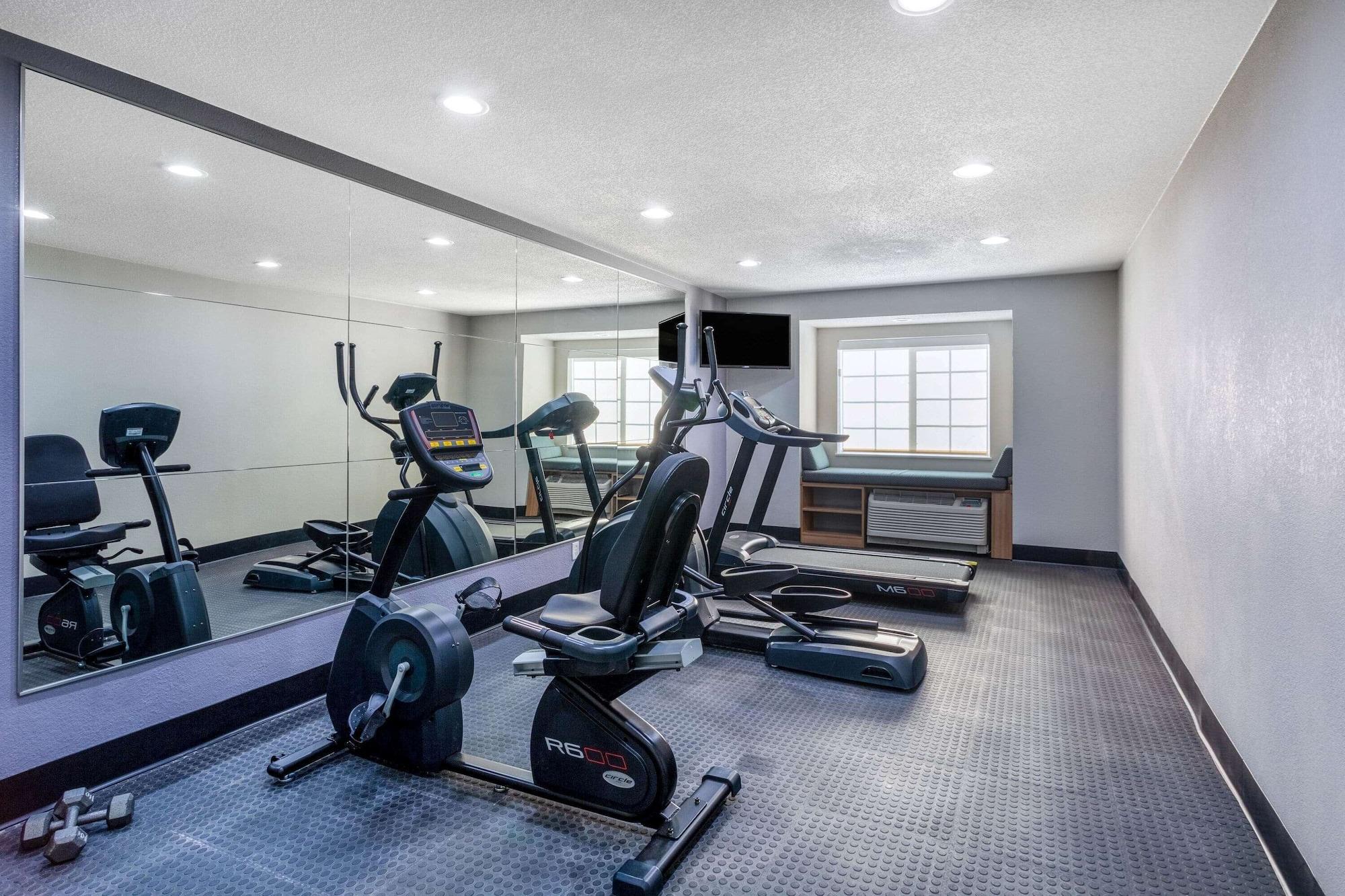 Gimnasio Microtel Inn & Suites by Wyndham Burlington