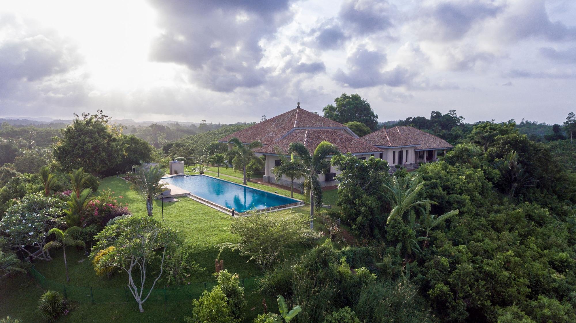 Vista Exterior Villa Mayurana By Edwards Collection