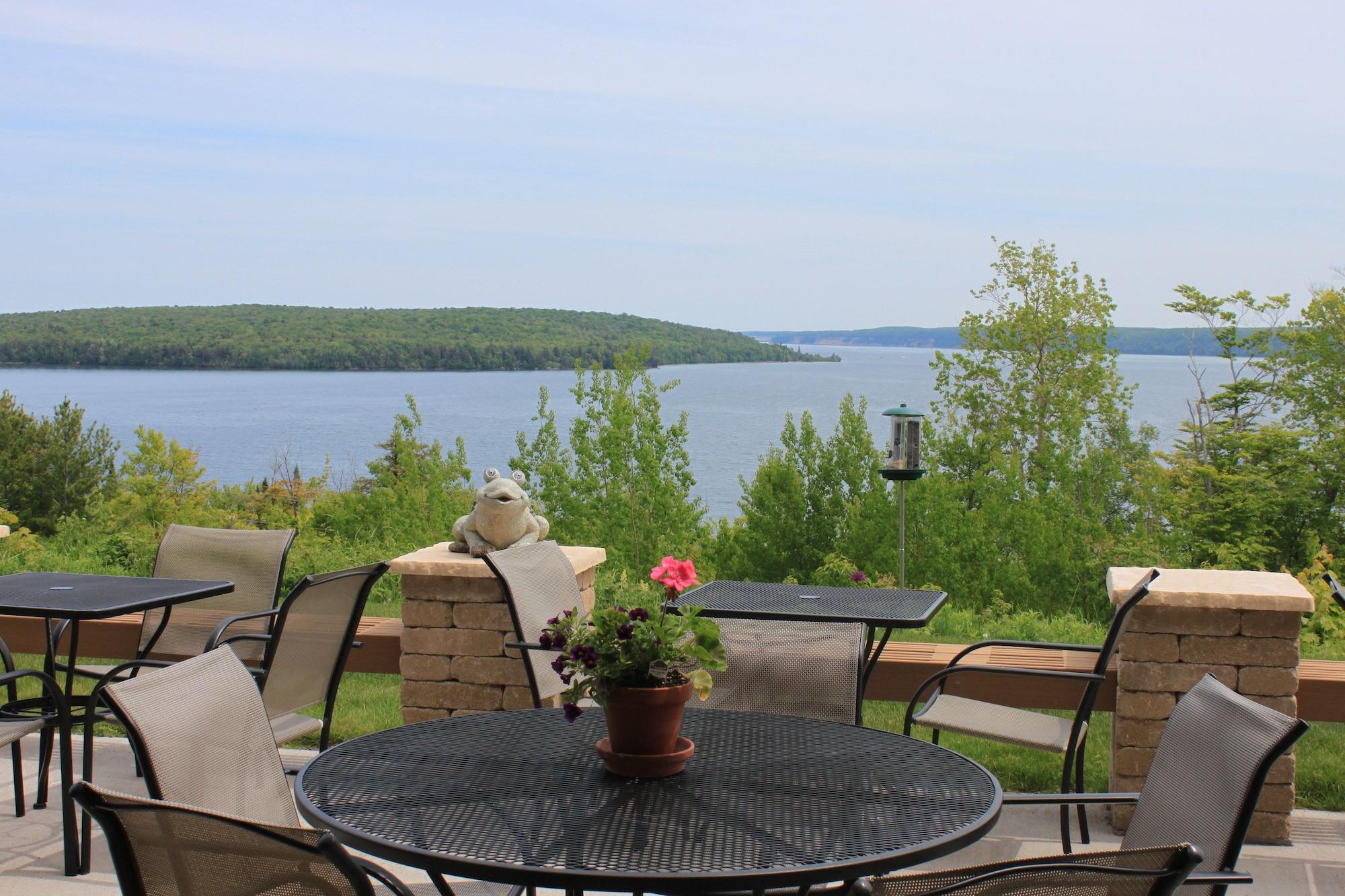 Vista Exterior Holiday Inn Express Munising-Lakeview by IHG