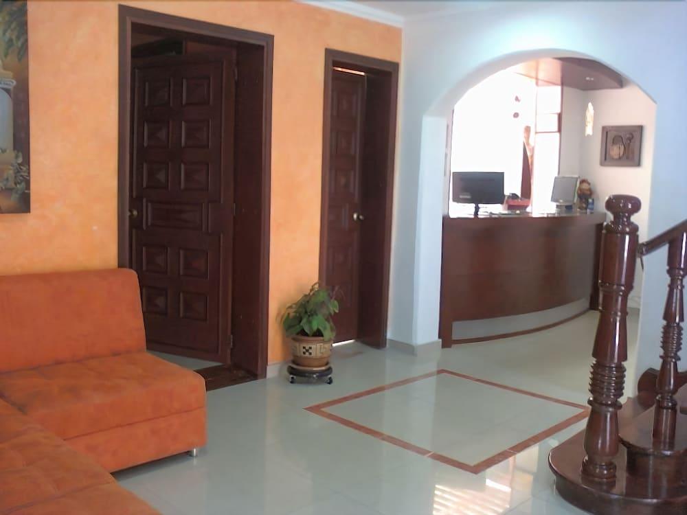 Vista Lobby Hotel Plaza 36