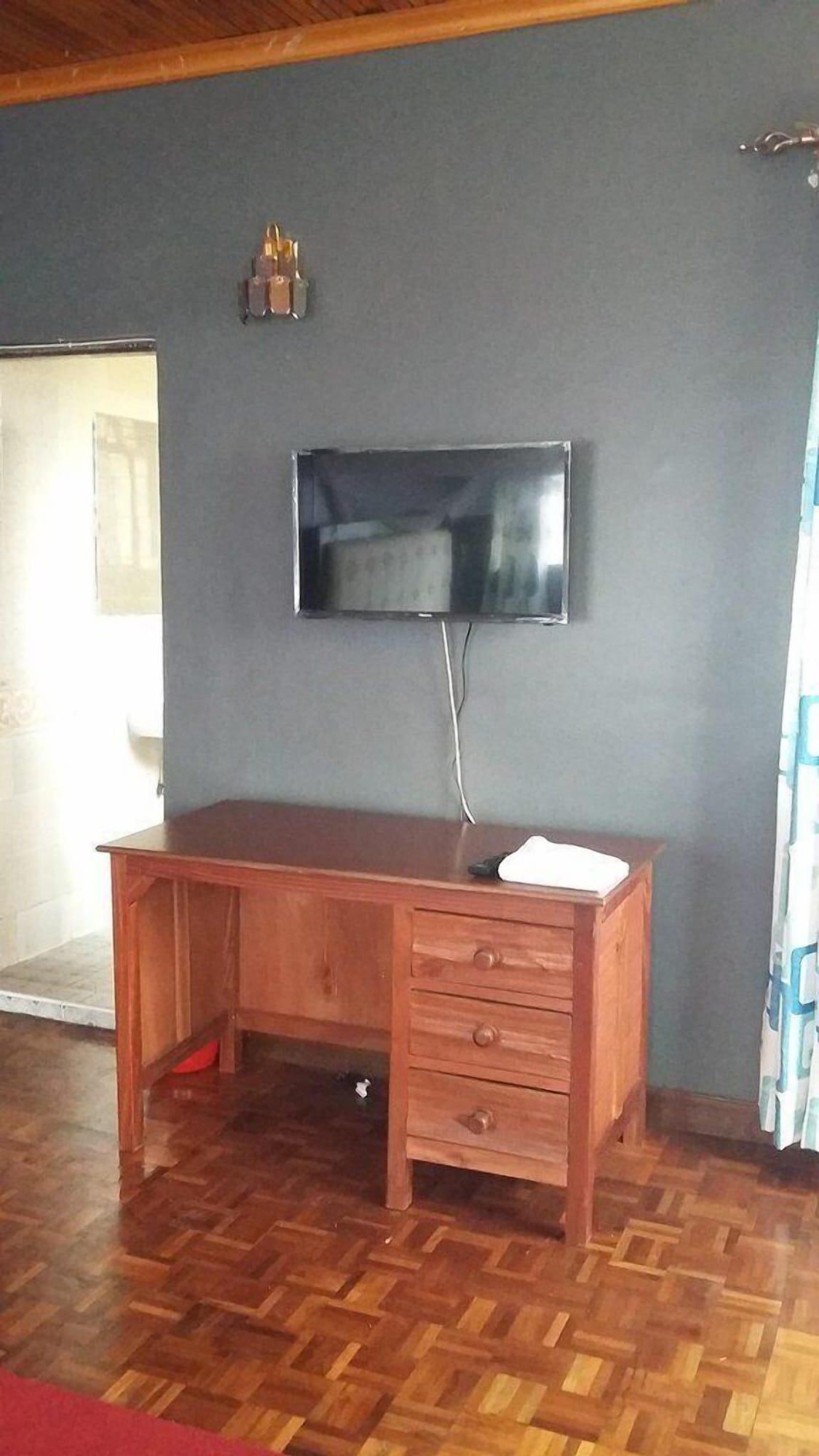 Set de Habitación Karen Bomas Inn