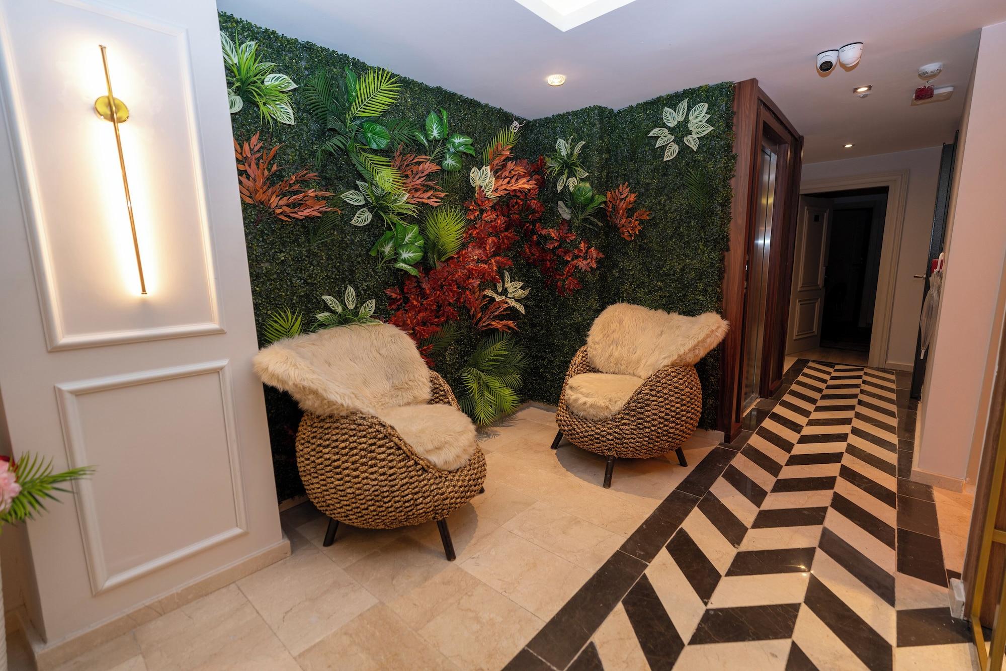Restaurant The Mua Luxury Homes
