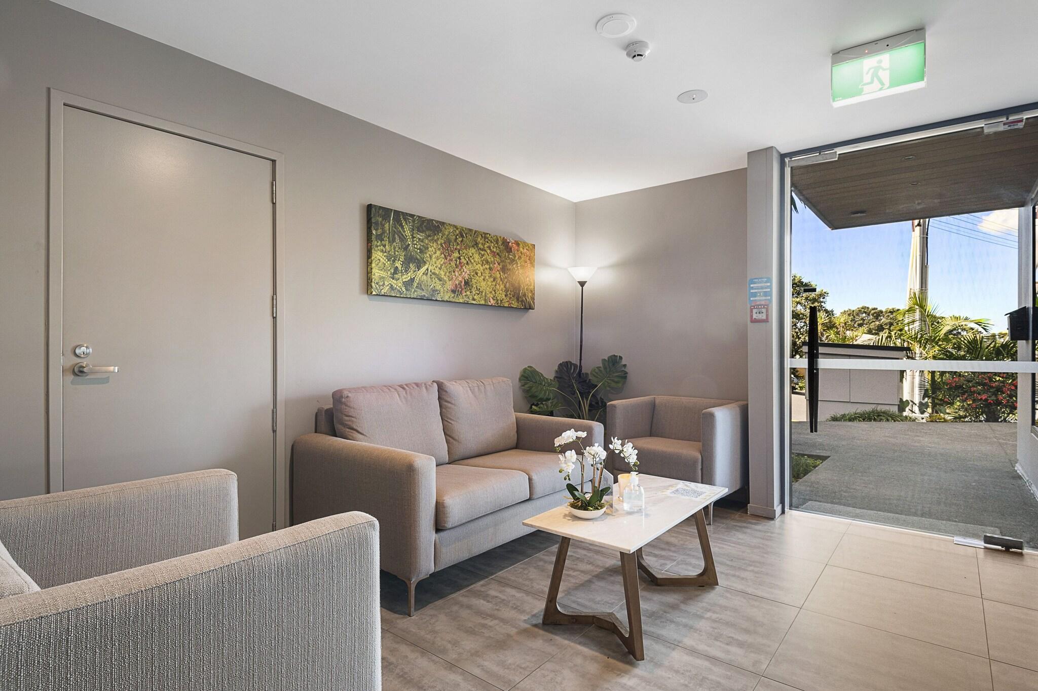Vista Lobby Fernz Motel & Apartments Birkenhead