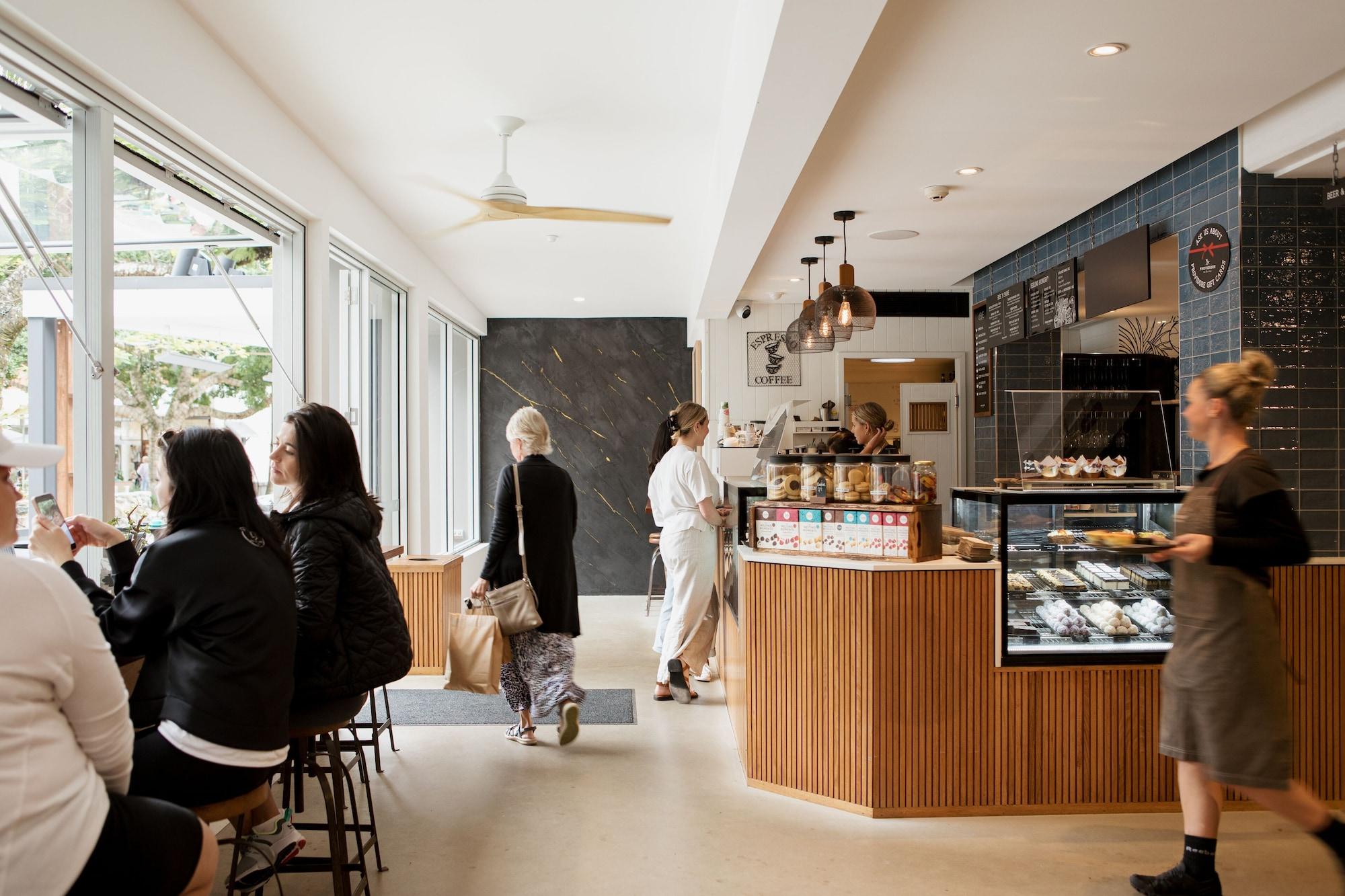 Restaurant Netanya Noosa Beachfront Resort