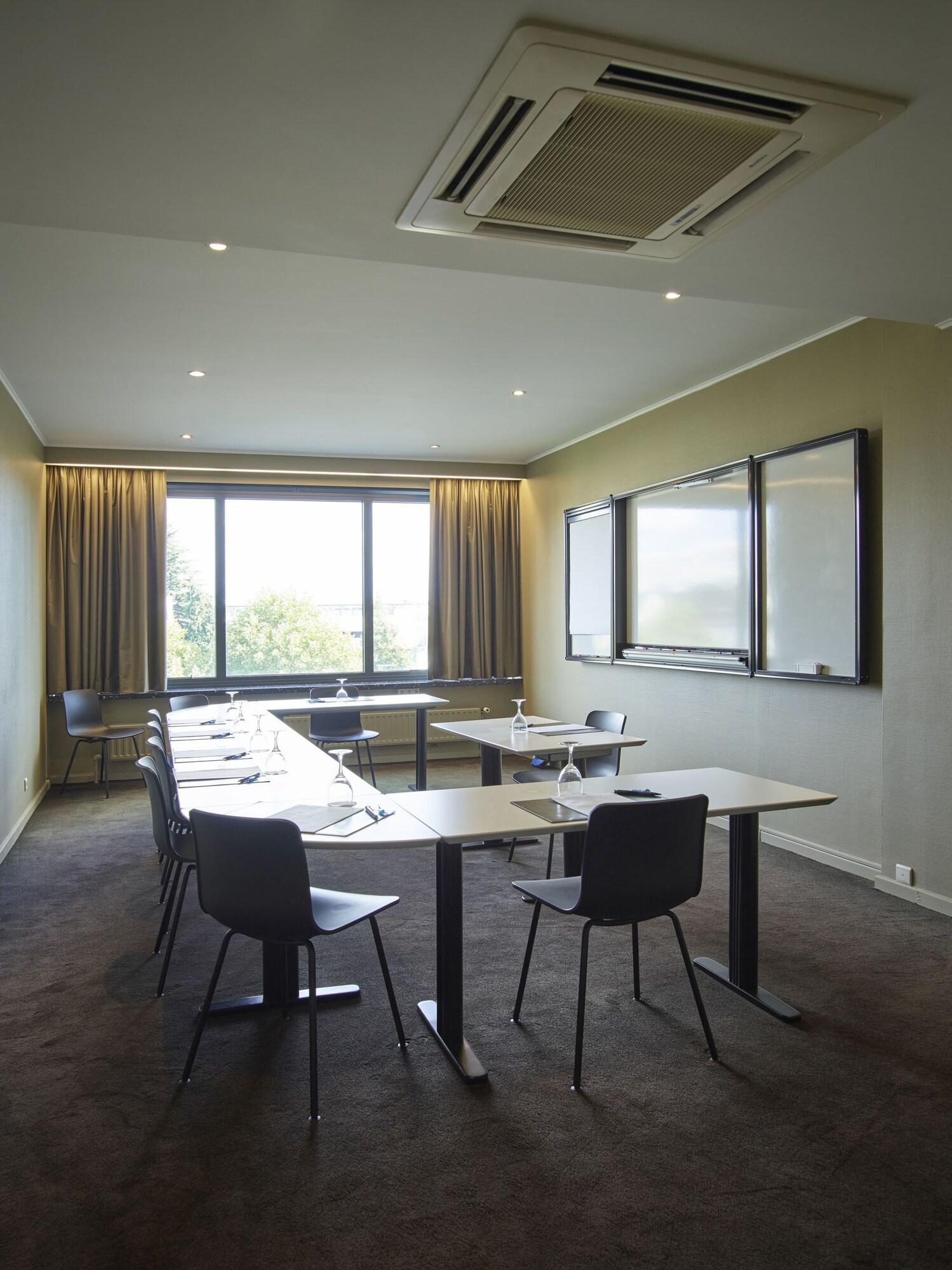 Sala de Reuniones Hotel Serwir
