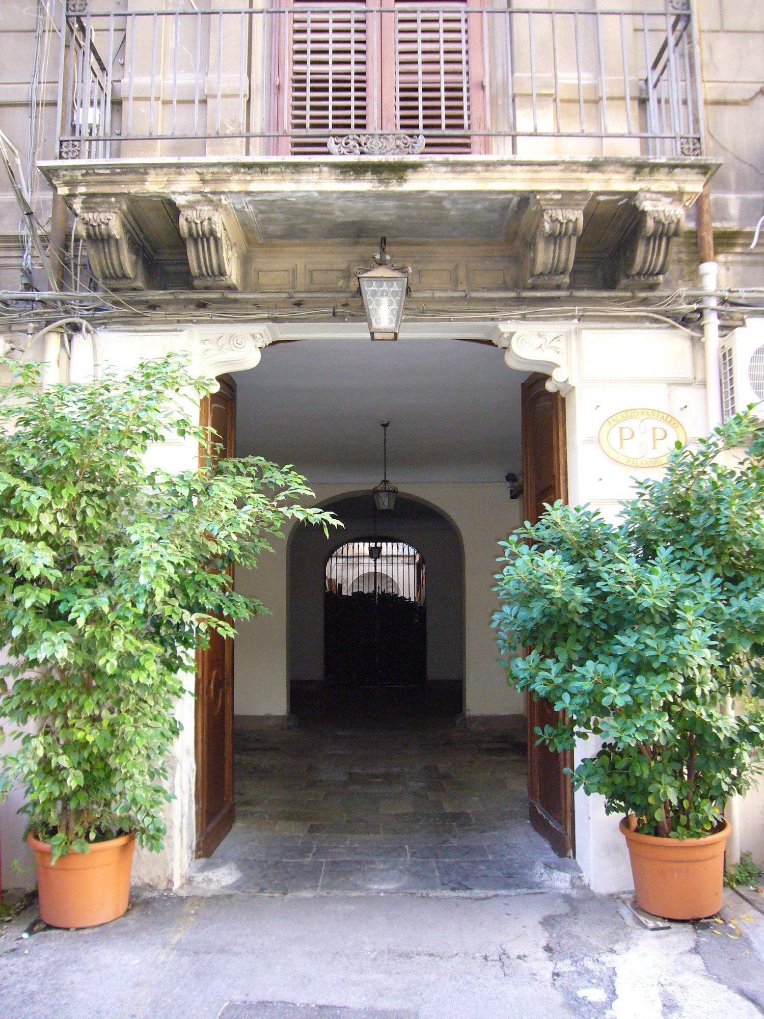 Vista Exterior Palazzo Pantaleo