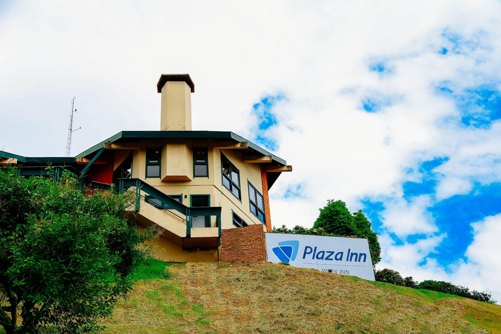 Vista Exterior Plaza Inn Week Inn