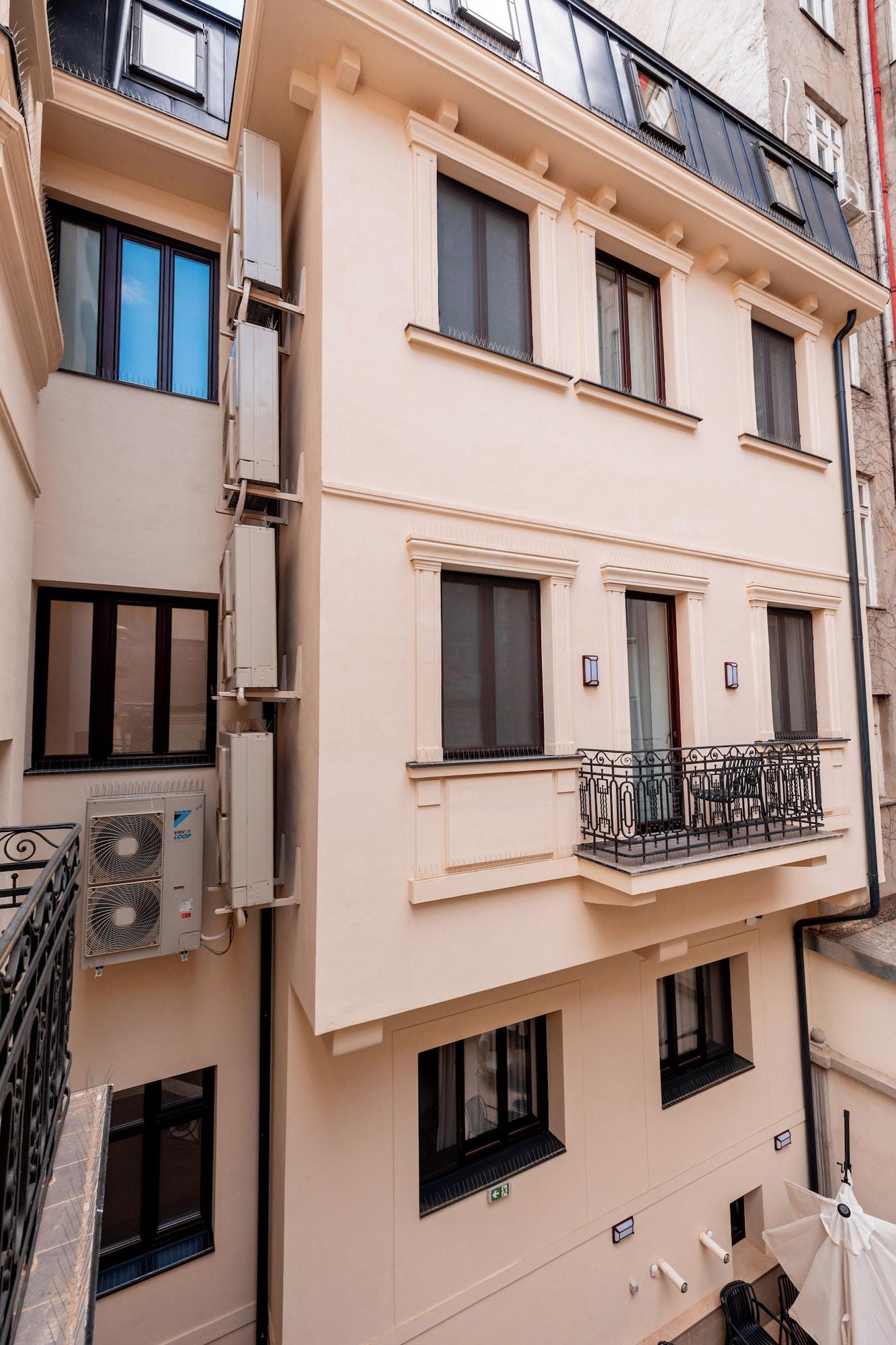 Equipamiento de Habitación Ecletico Villa