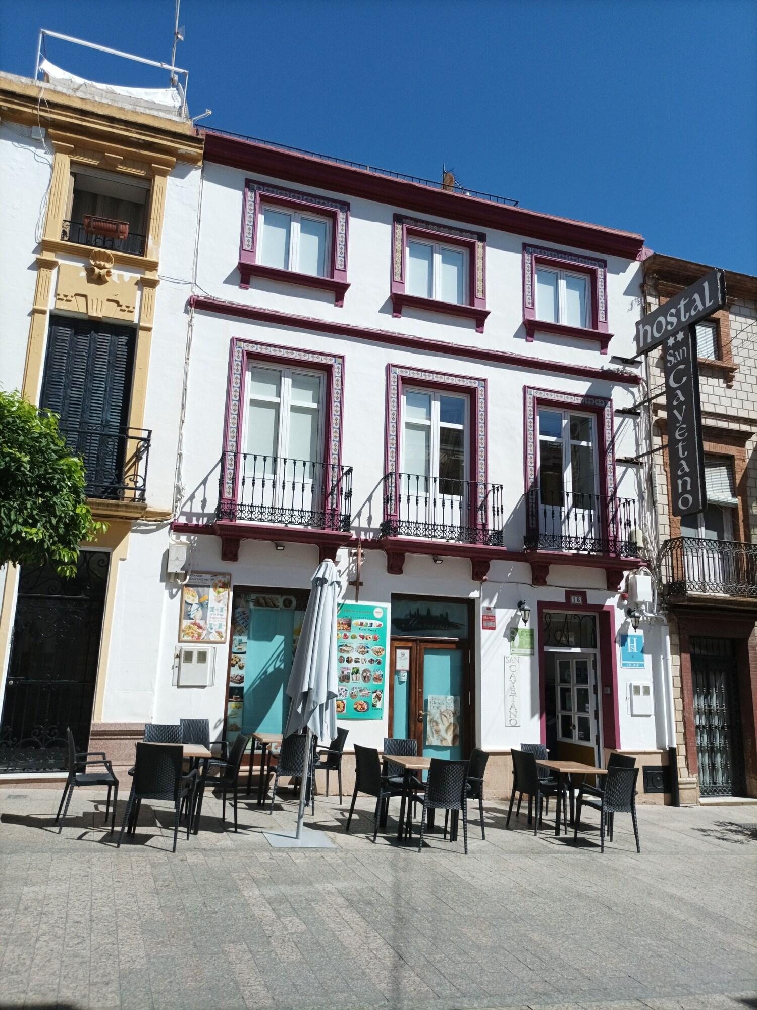 Vista Exterior Hostal San Cayetano