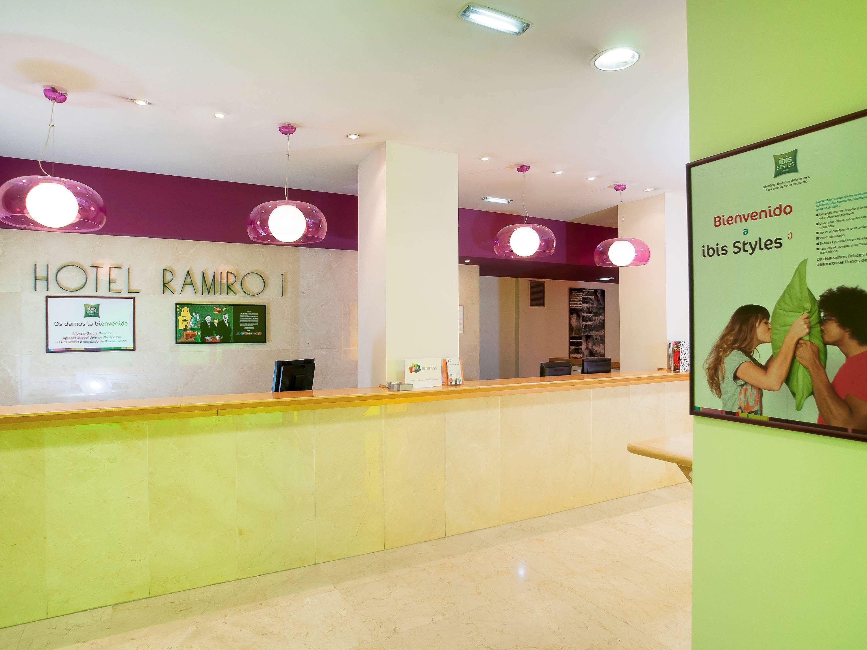 Vista Lobby ibis Styles Zaragoza Ramiro I
