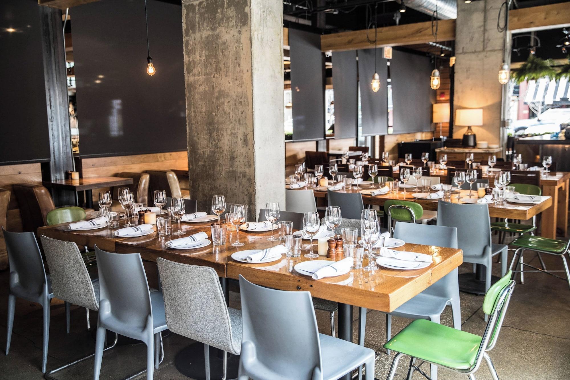 Restaurant Aloft by Marriott Chicago Downtown River North