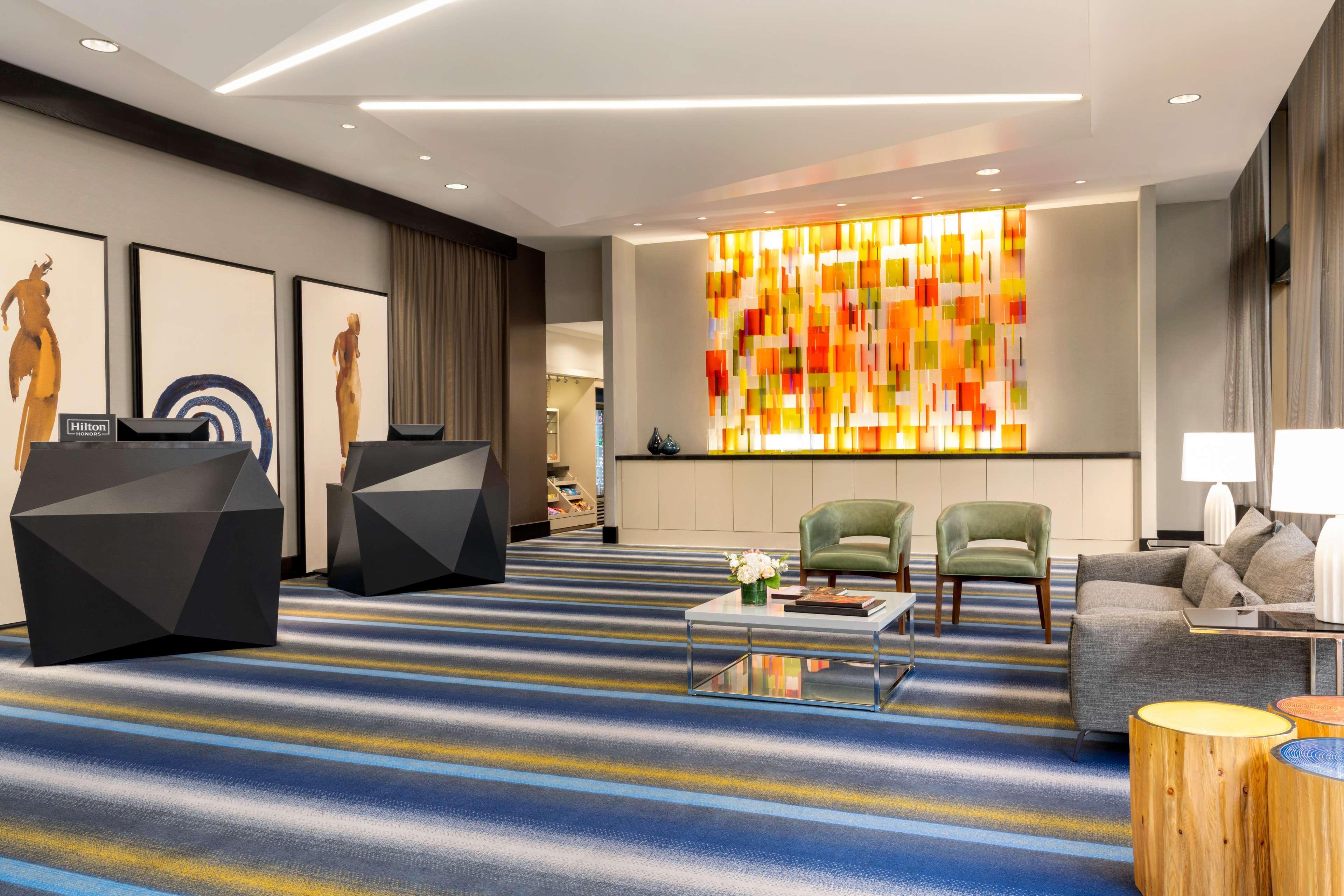 Vista Lobby Hilton Motif Seattle