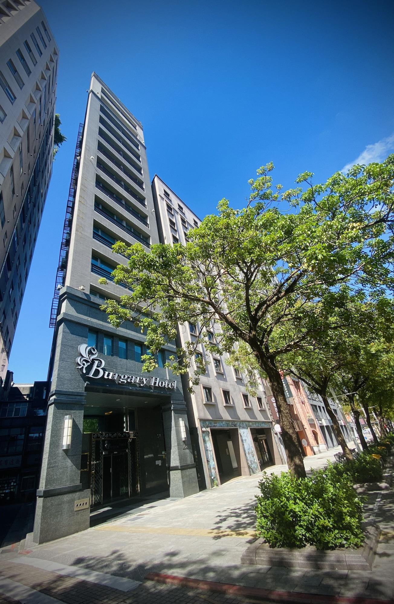 Vista Exterior Burgary Hotel