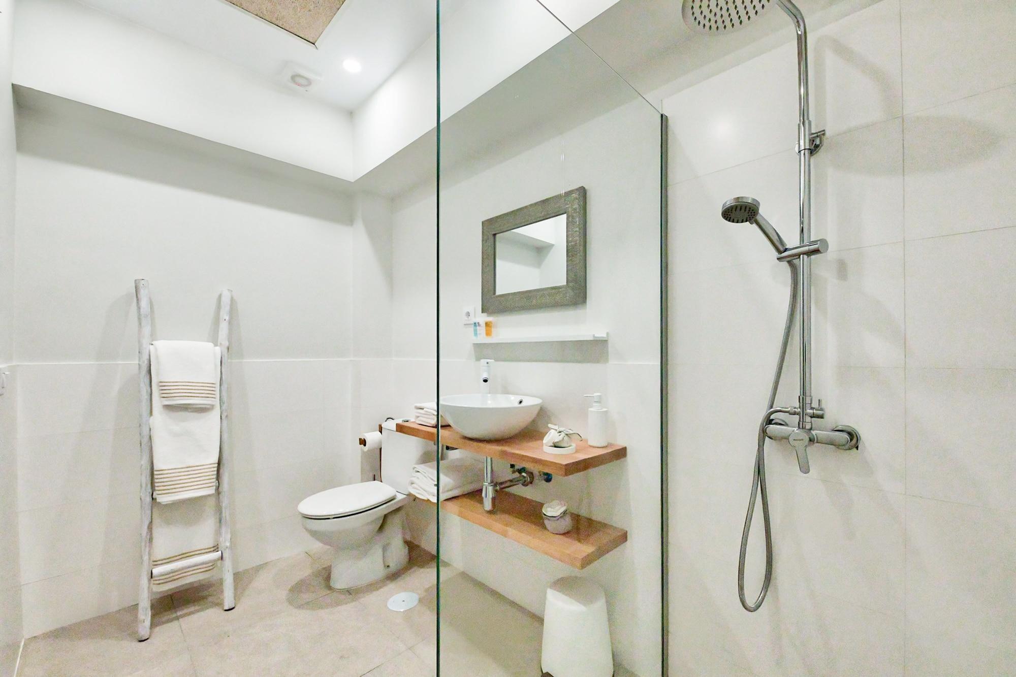 Equipamiento de Habitación Maresía Canteras Urban